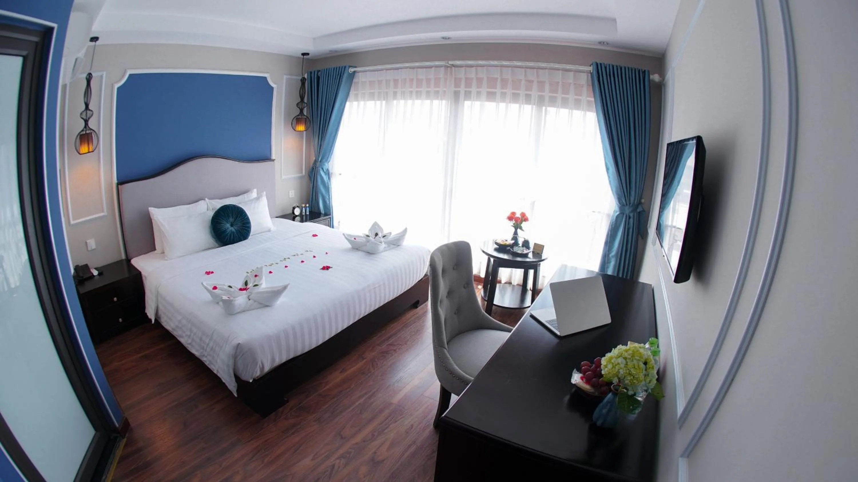 Junior Suite with City View in Hanoi La Castela Hotel