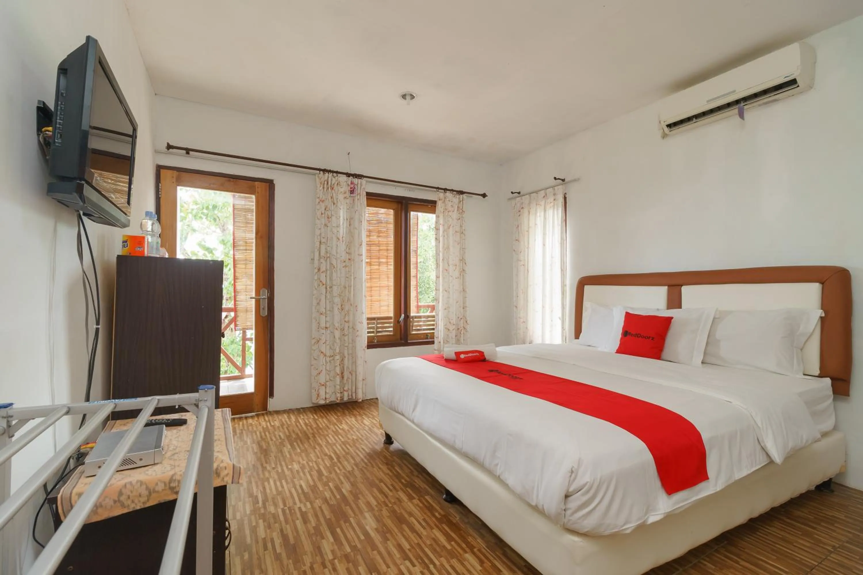 Double Room in RedDoorz Syariah at Sumur Tiga Beach Sabang Aceh