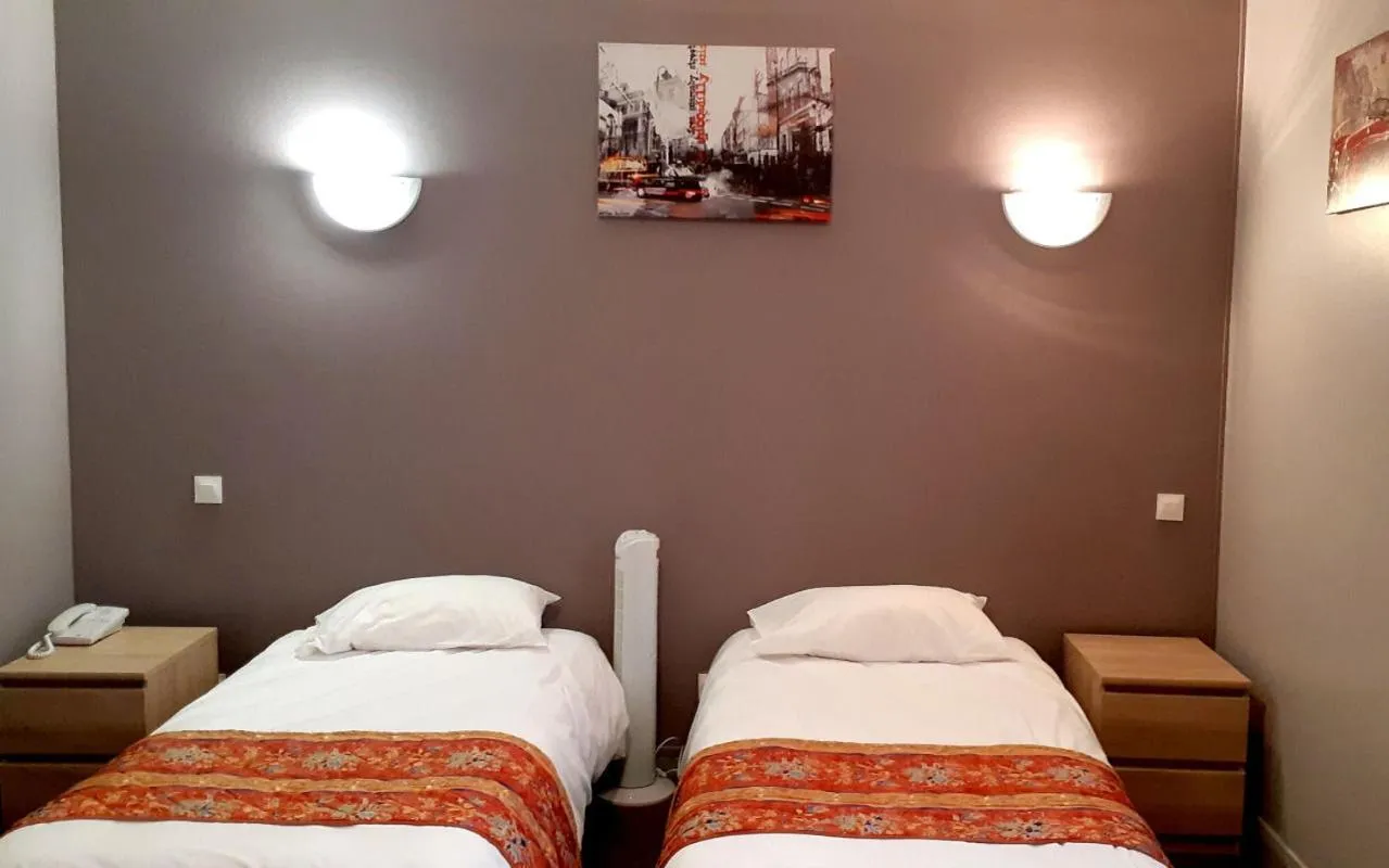 Twin Room in Logis Hôtel Le Val de Vence