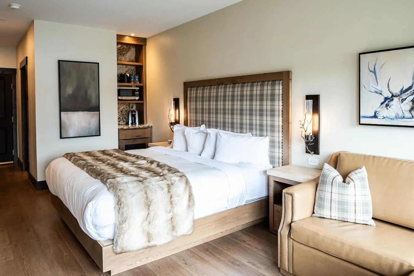 King Room in The Estes Park Resort