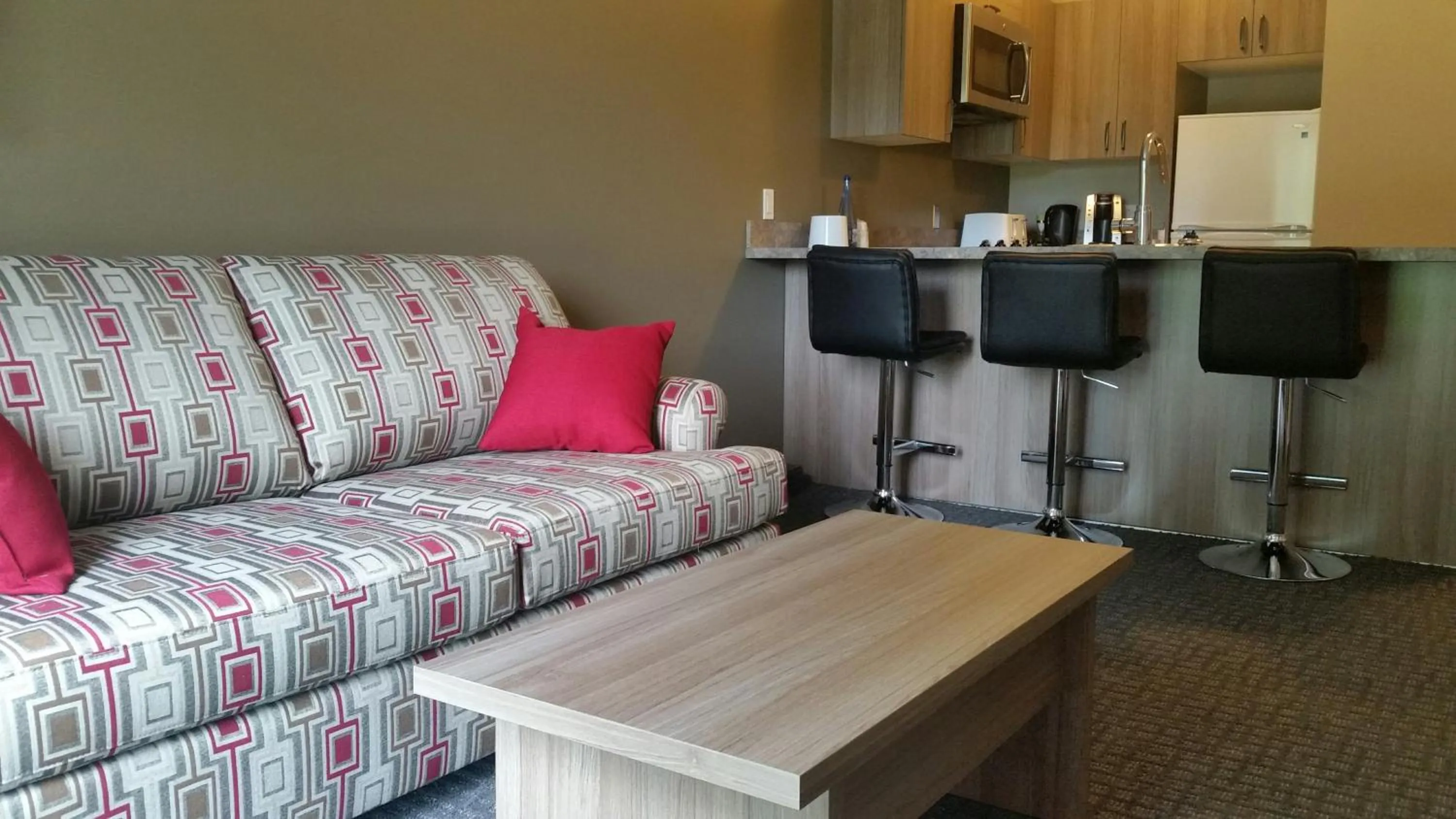 Suite - Disability Access/Non-Smoking in Super 8 by Wyndham Mont Laurier