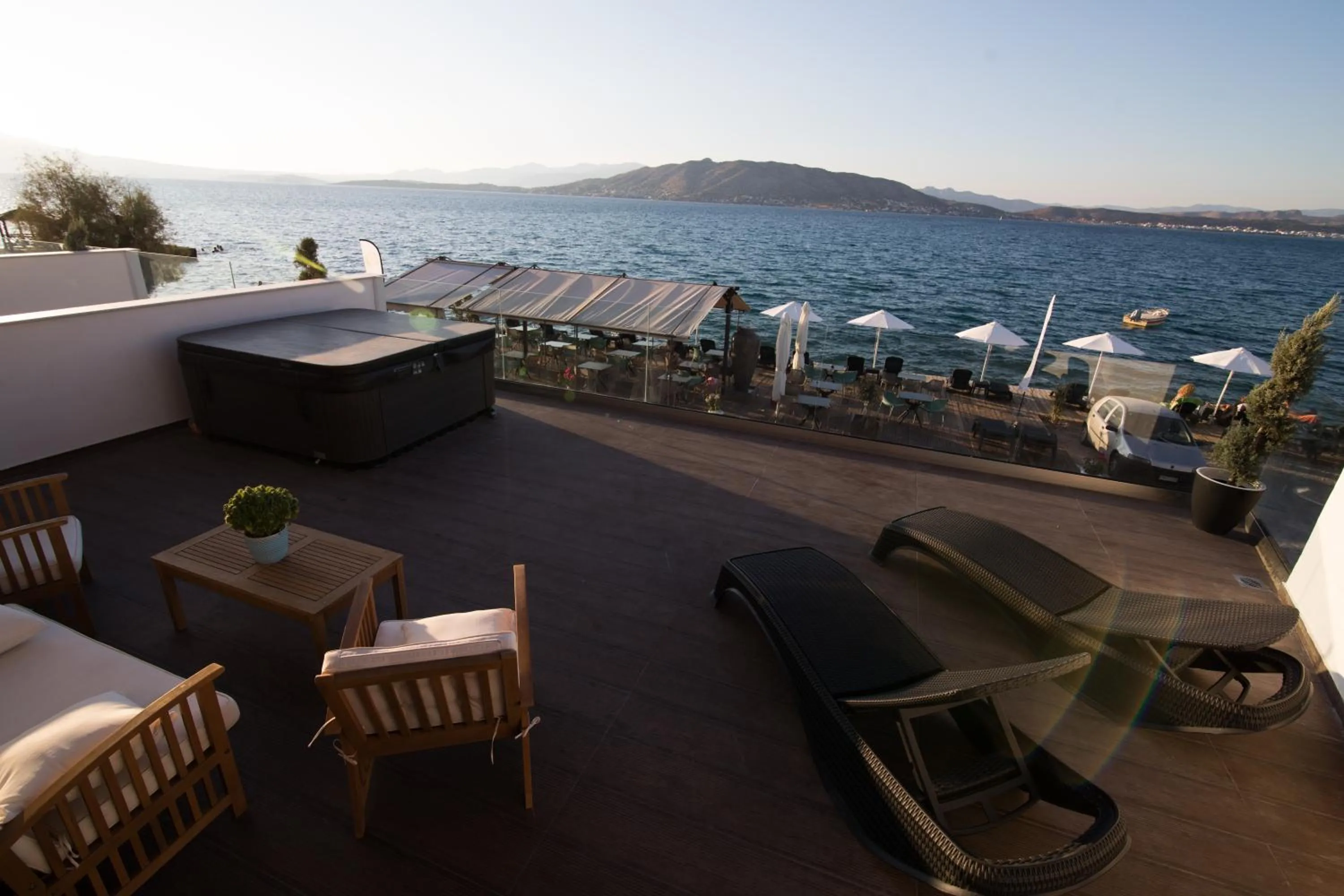 Honeymoon Suite with Sea View & Hot Tub in Aianteion Bay Luxury Hotel & Suites