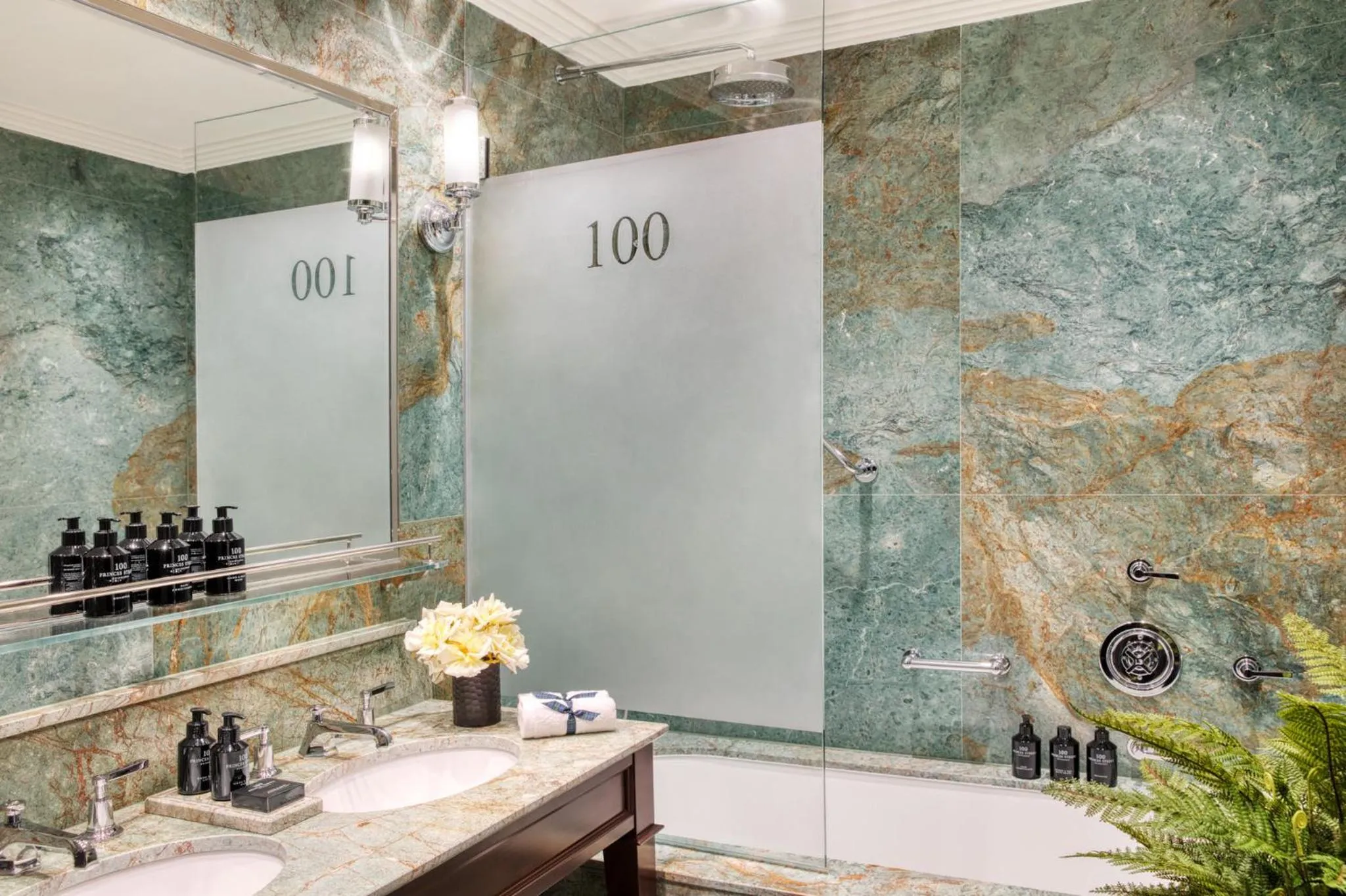 Junior Suite in 100 Princes Street