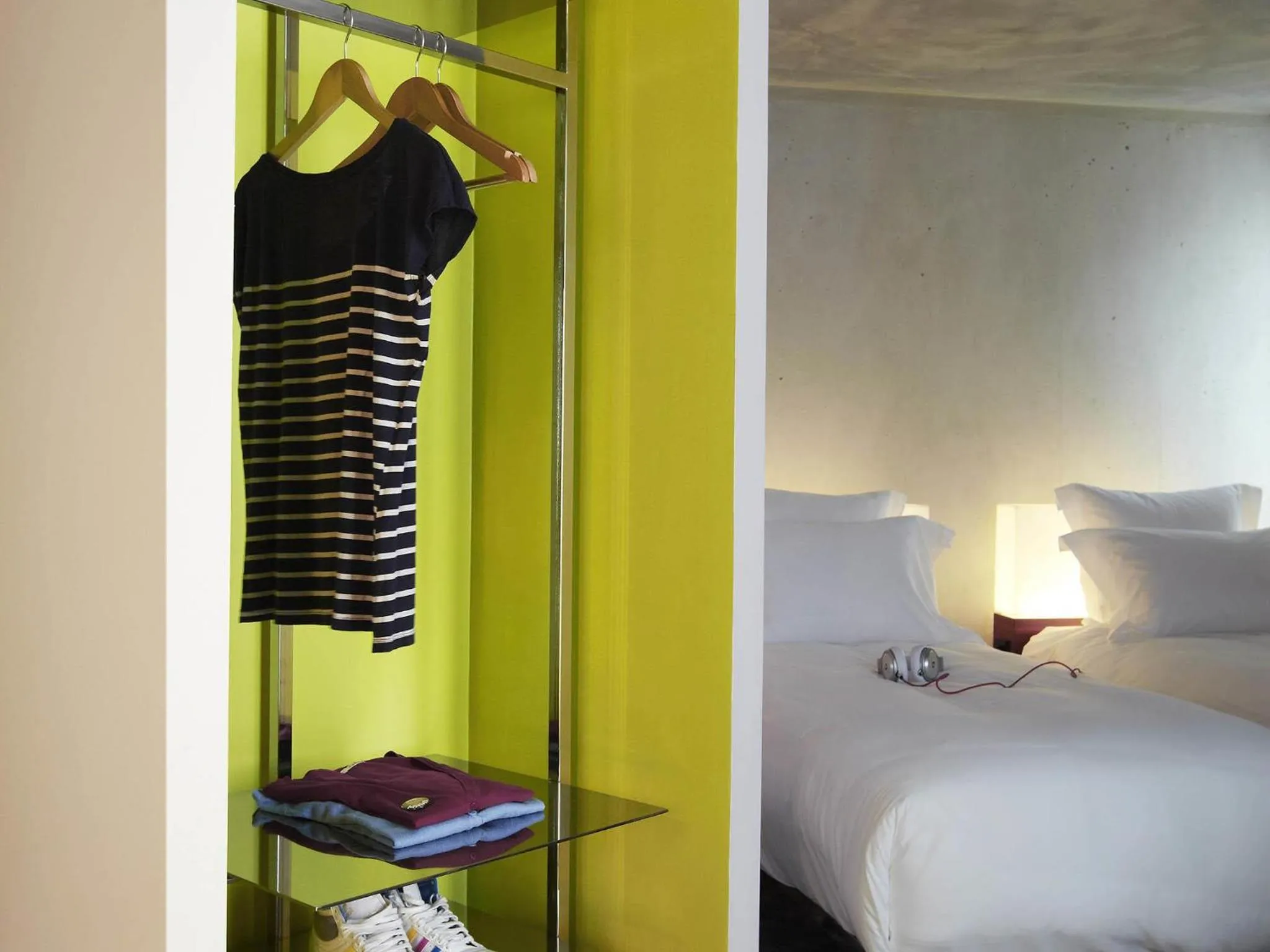 Large Mama Twin Room in Mama Shelter Marseille