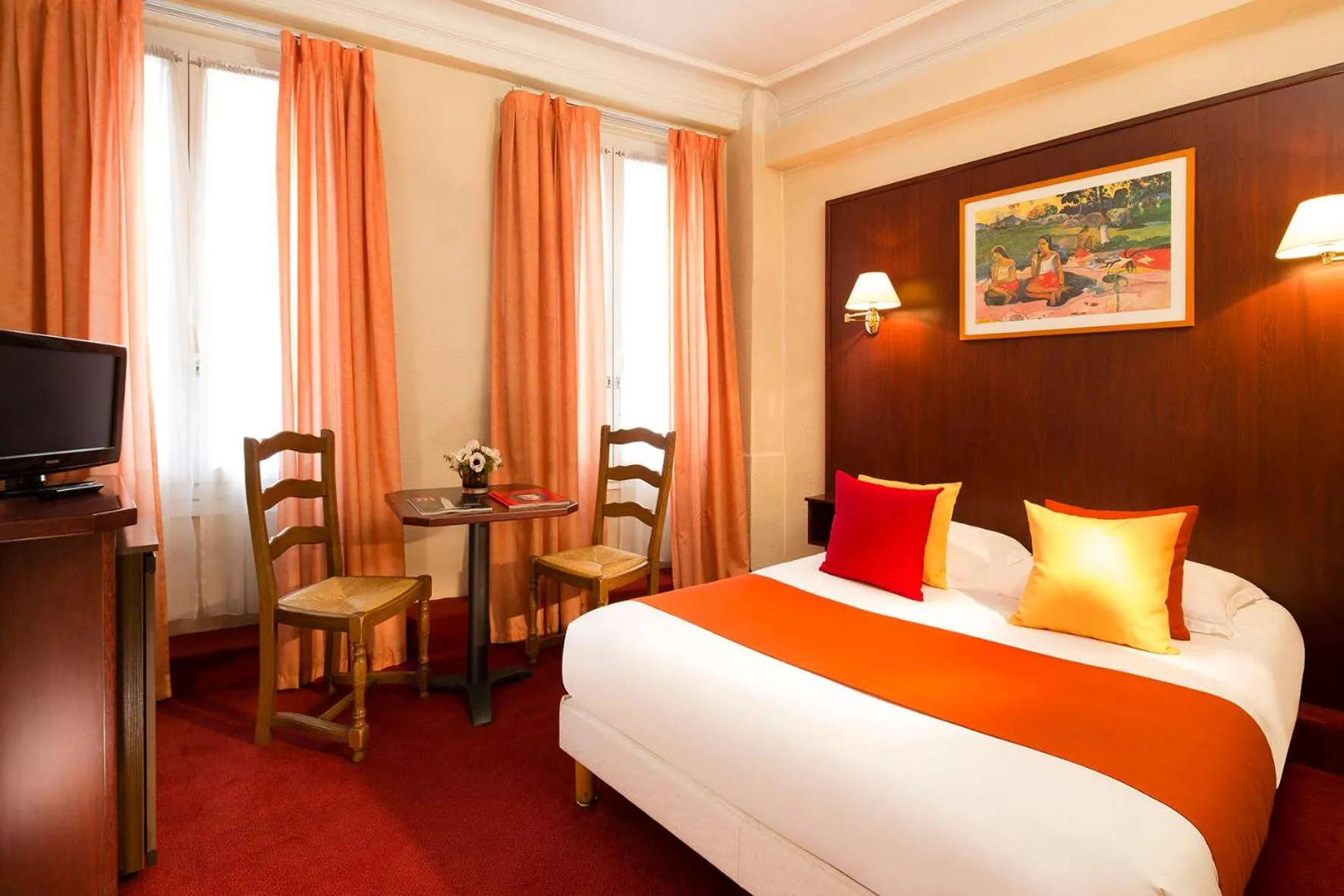 Superior Double Room in Hôtel Londres Saint Honoré