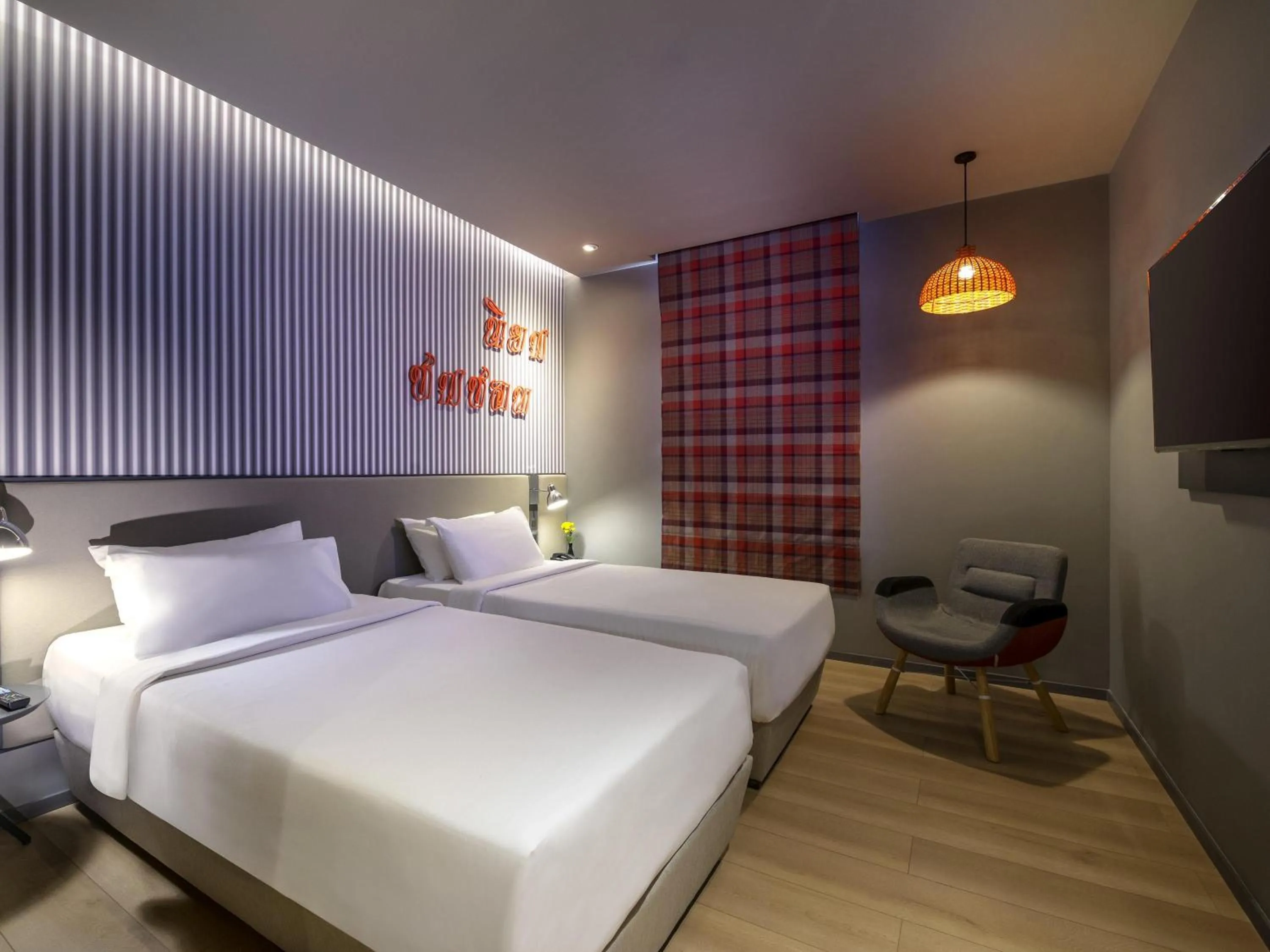Standard Twin Room in ibis Styles Bangkok Sukhumvit 4