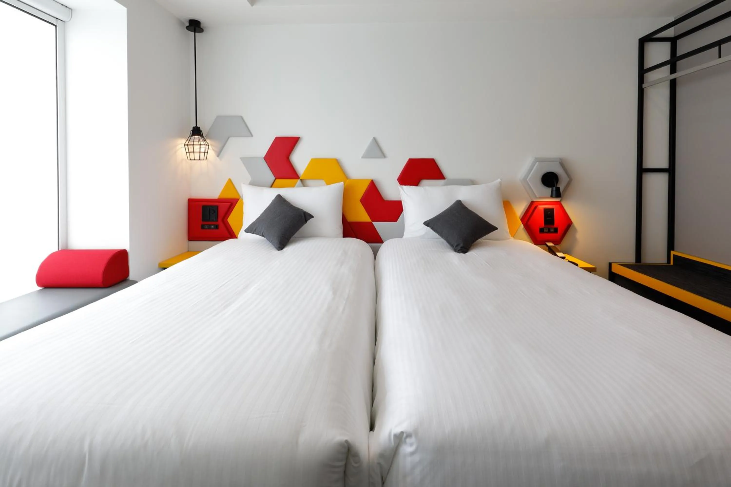 Standard Twin Room with Shower Room - Non Smoking in ibis Styles Tokyo Bay