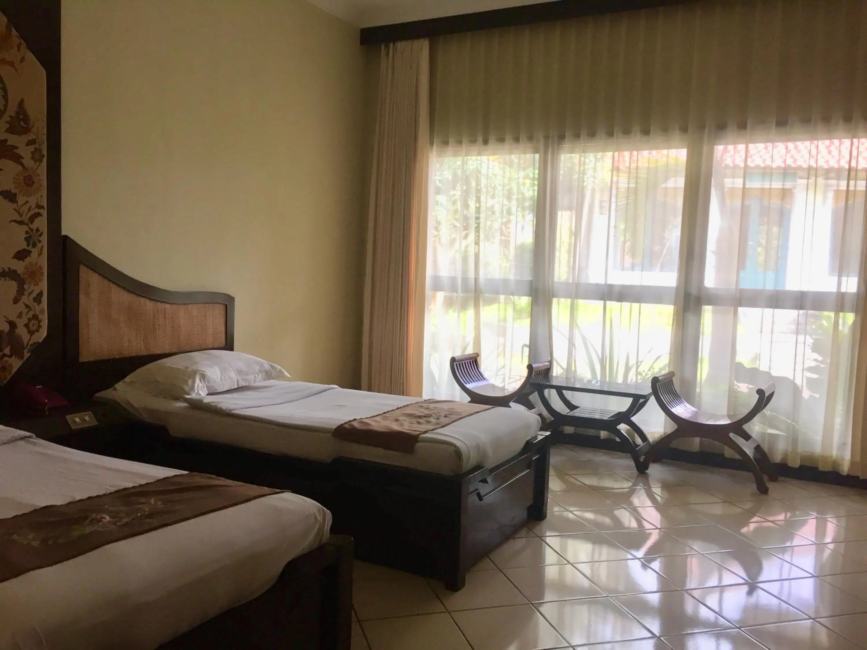 Standard Twin Room with Garden View in Mandalawangi Hotel Syariah
