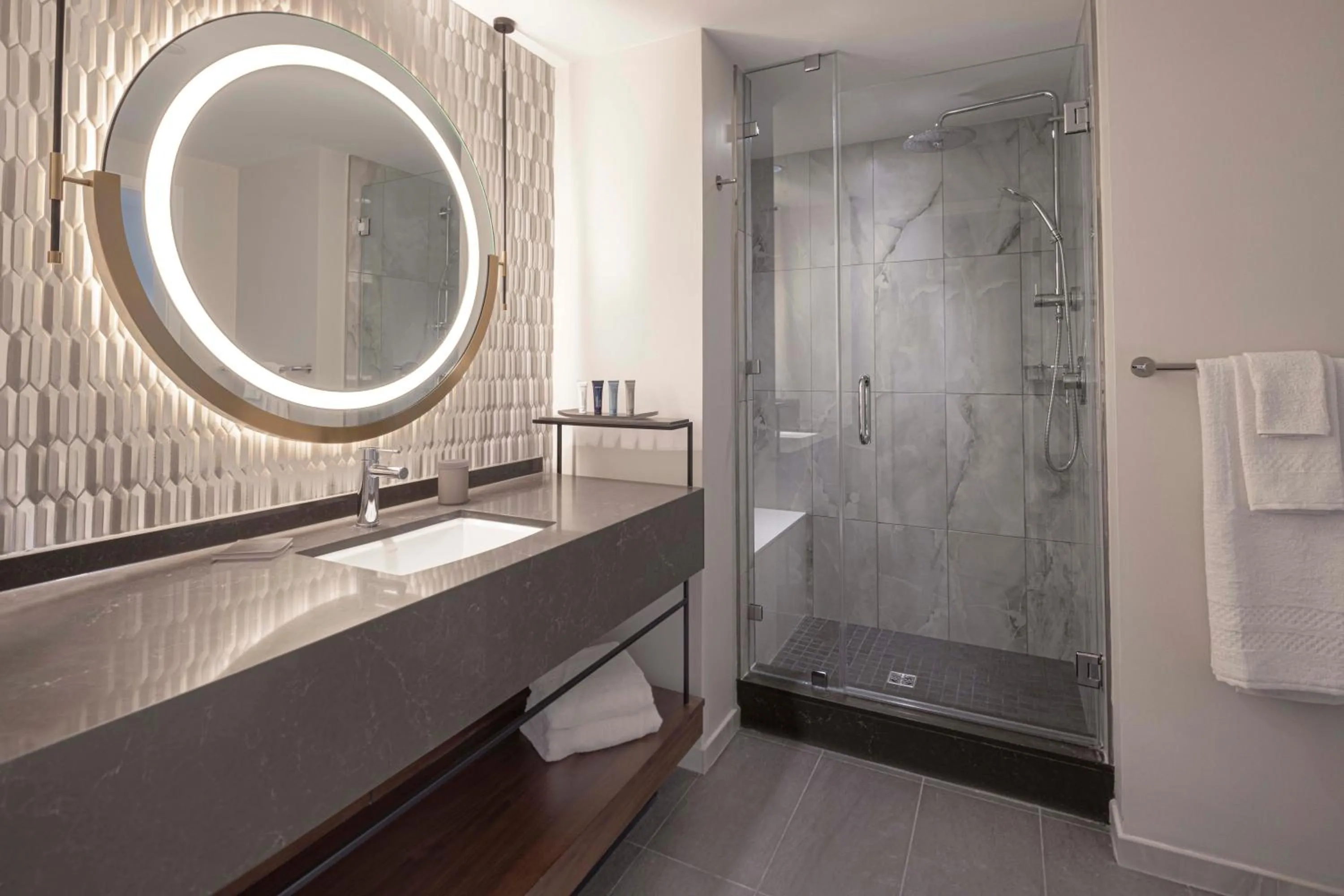 Deluxe Balcony Room, 1 King, Non-Smoking  in Horseshoe Lake Charles