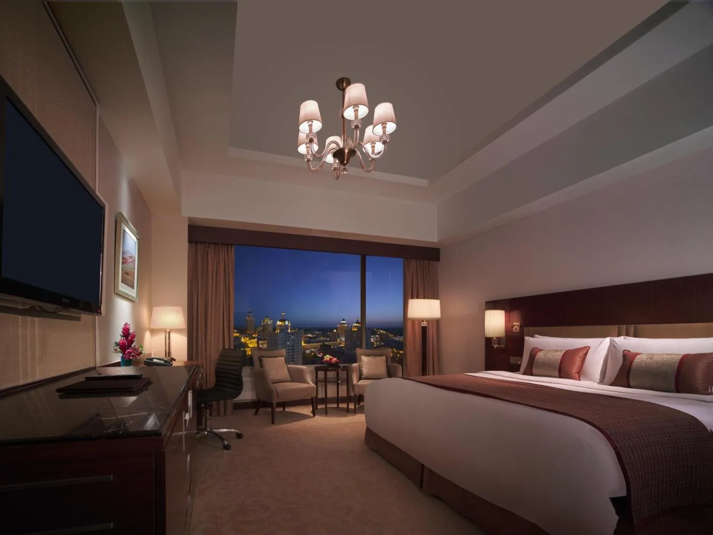 Deluxe King Room with City View in Shangri-La Manzhouli