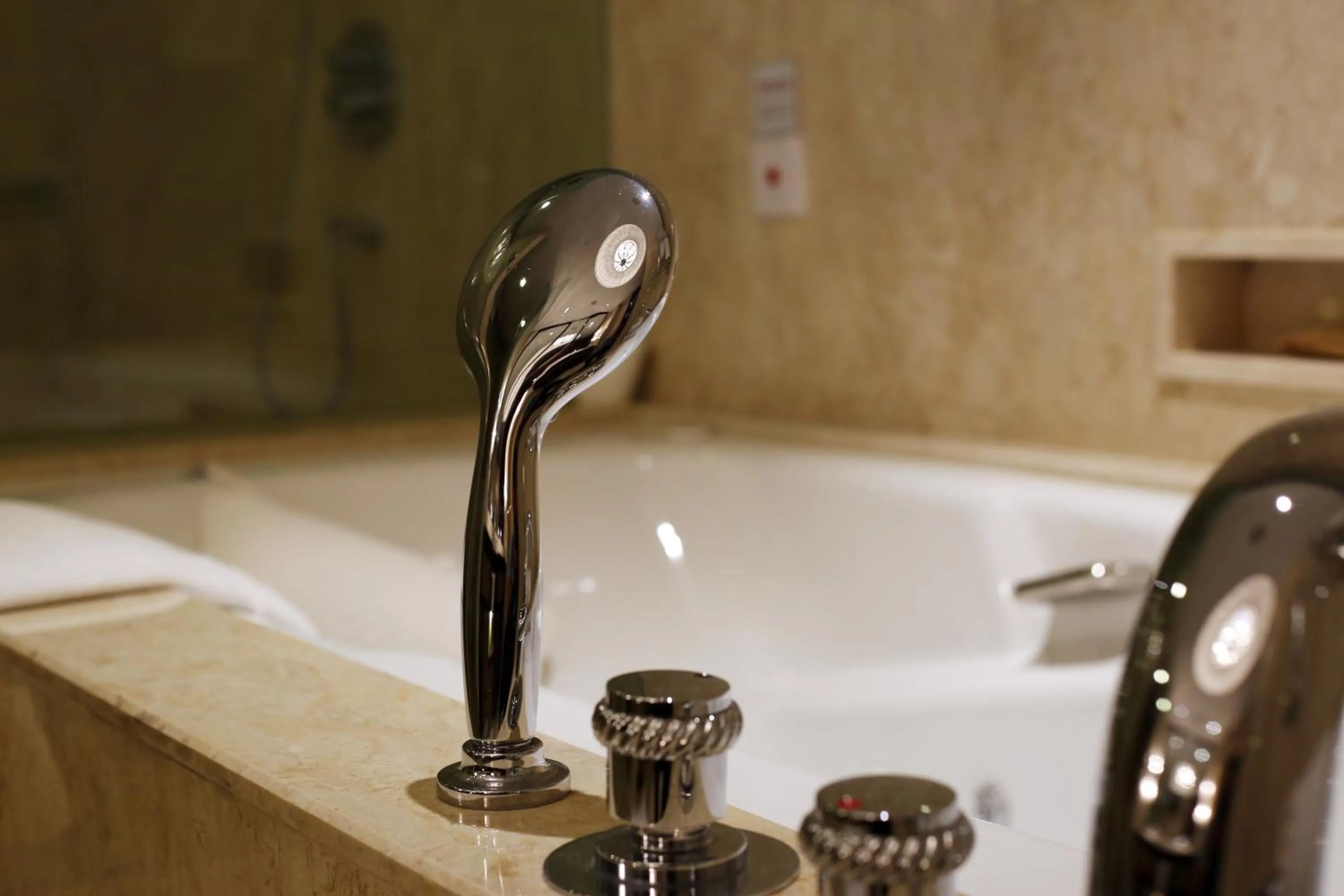 Horizon Twin Room in Shangri-La Manzhouli