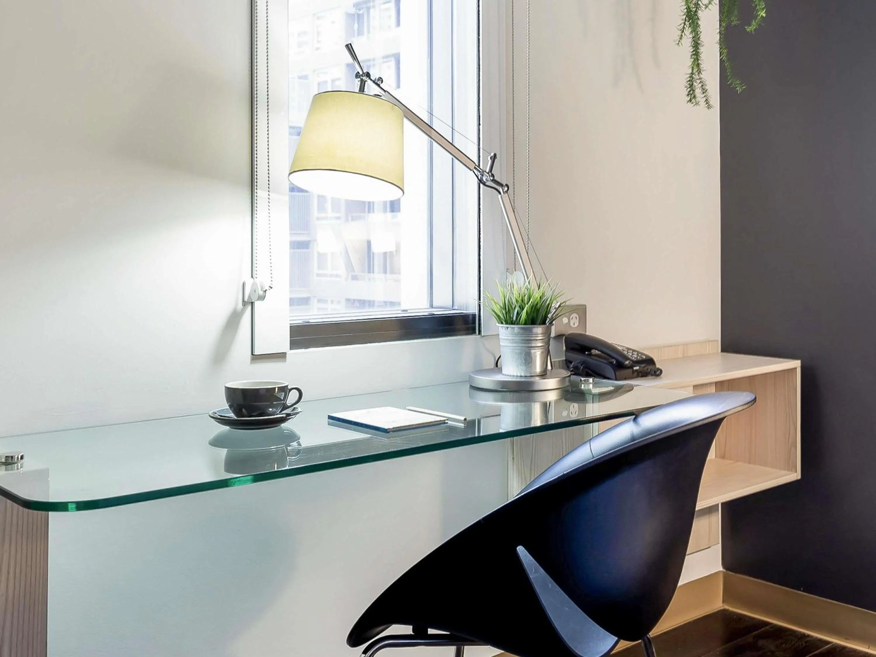 Standard Queen Room in ibis Sydney Barangaroo