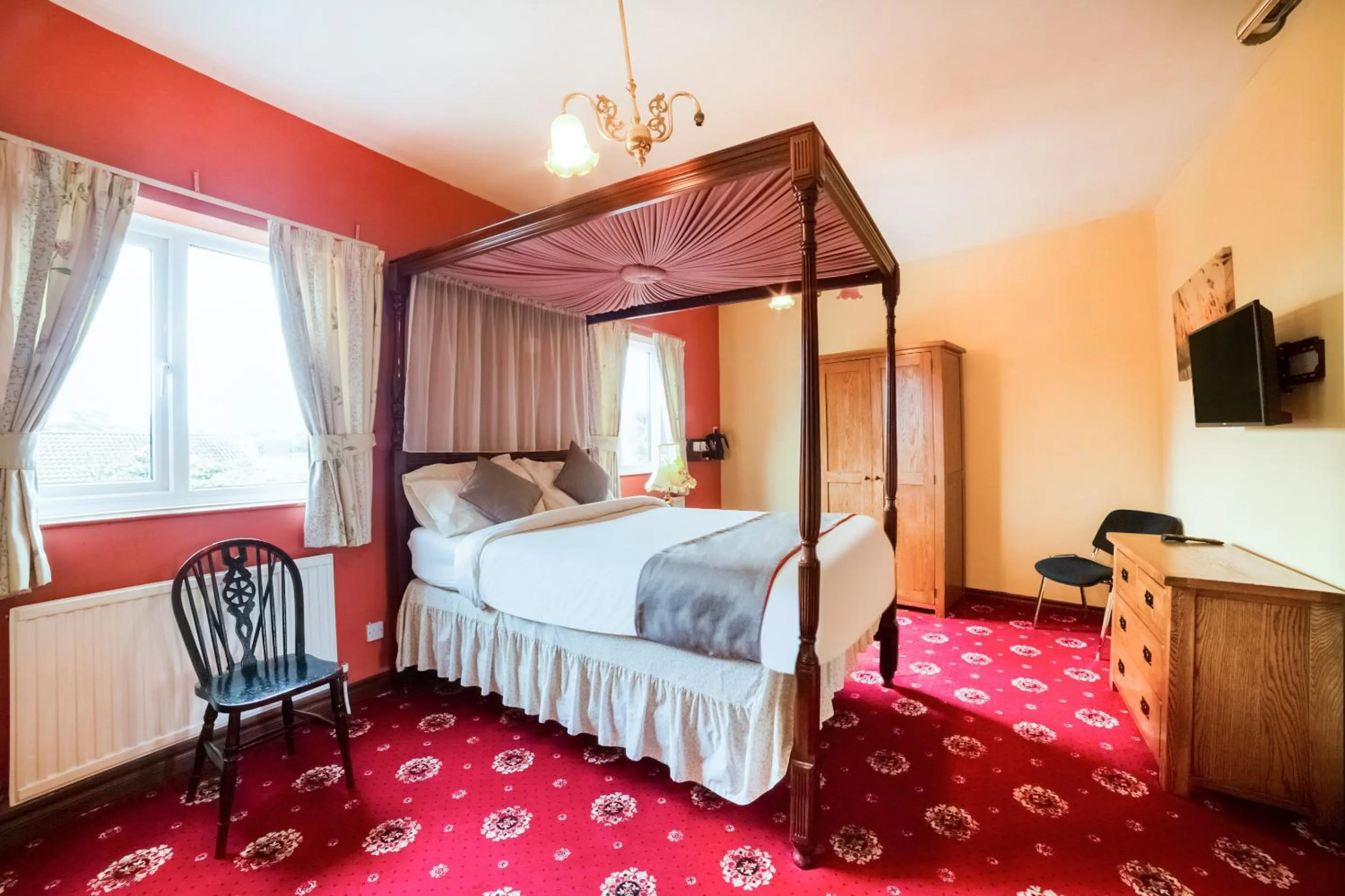 Standard Double Room in OYO The Royal Hotel