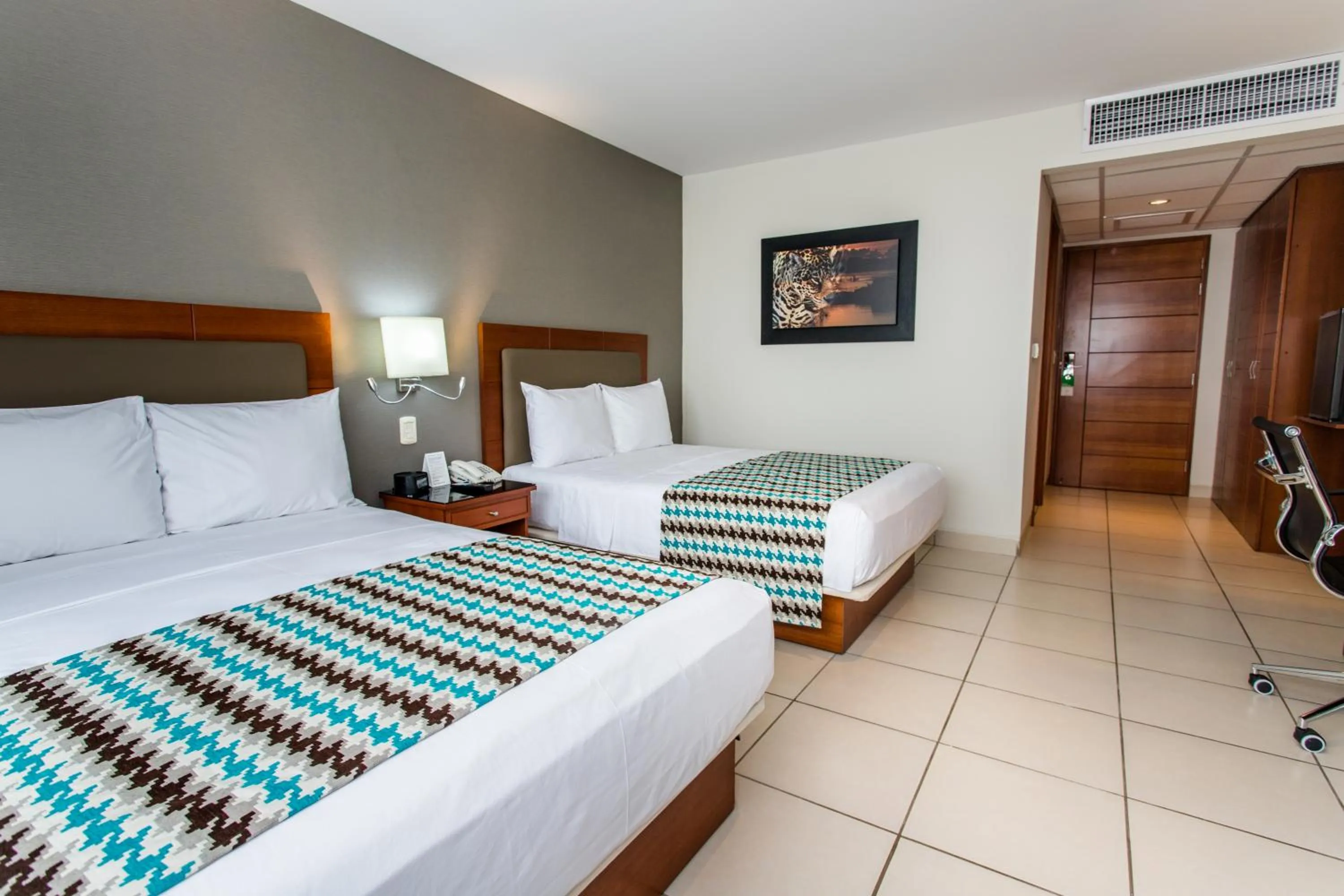 Twin Superior in Wyndham Costa del Sol Pucallpa