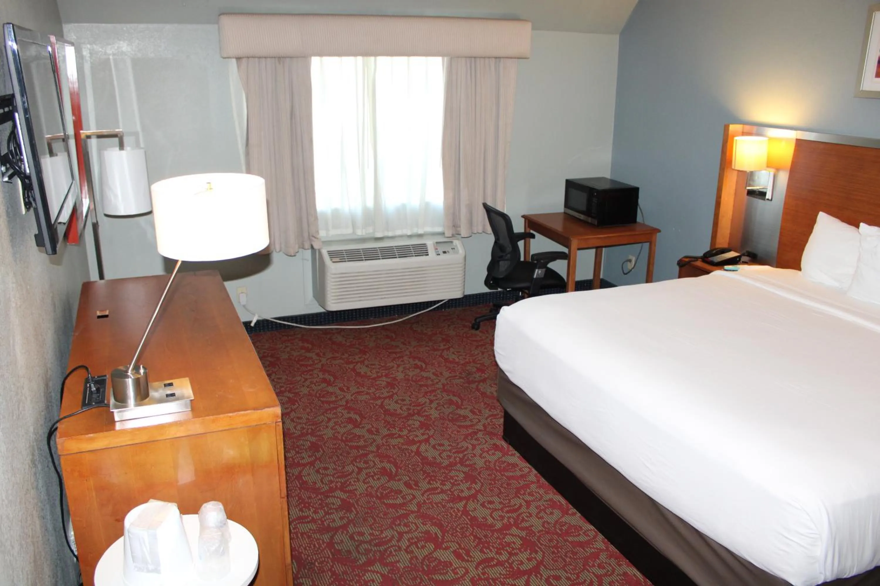 King Room - Disability Access in Duniya Hotel