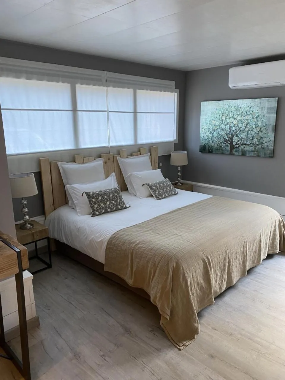 King Studio with Sofa Bed in Au Gre Du Sud