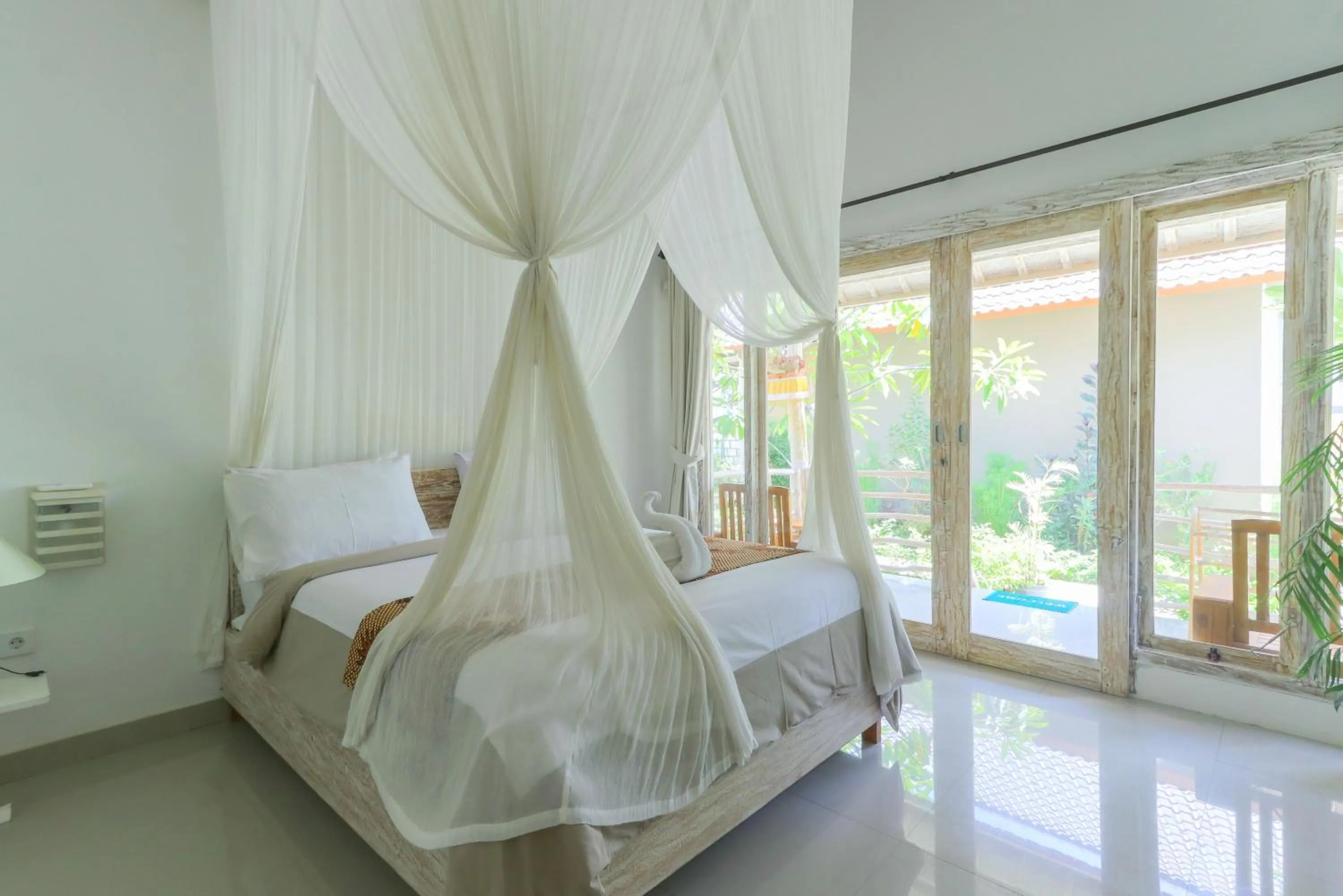 Deluxe Double Room in Angels Bungalow Nusa Penida