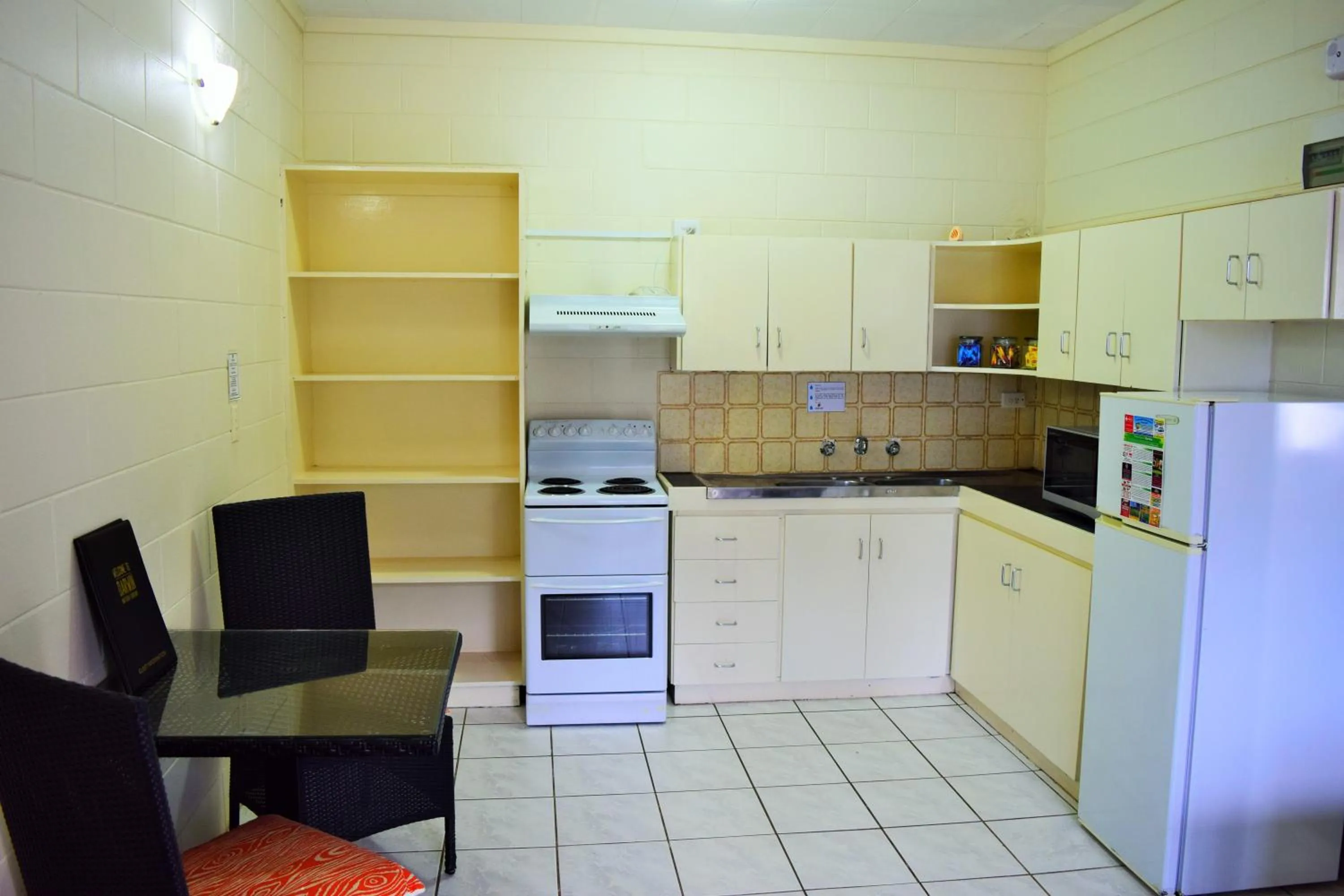 Two-Bedroom Apartment in Coconut Grove Holiday Apartments