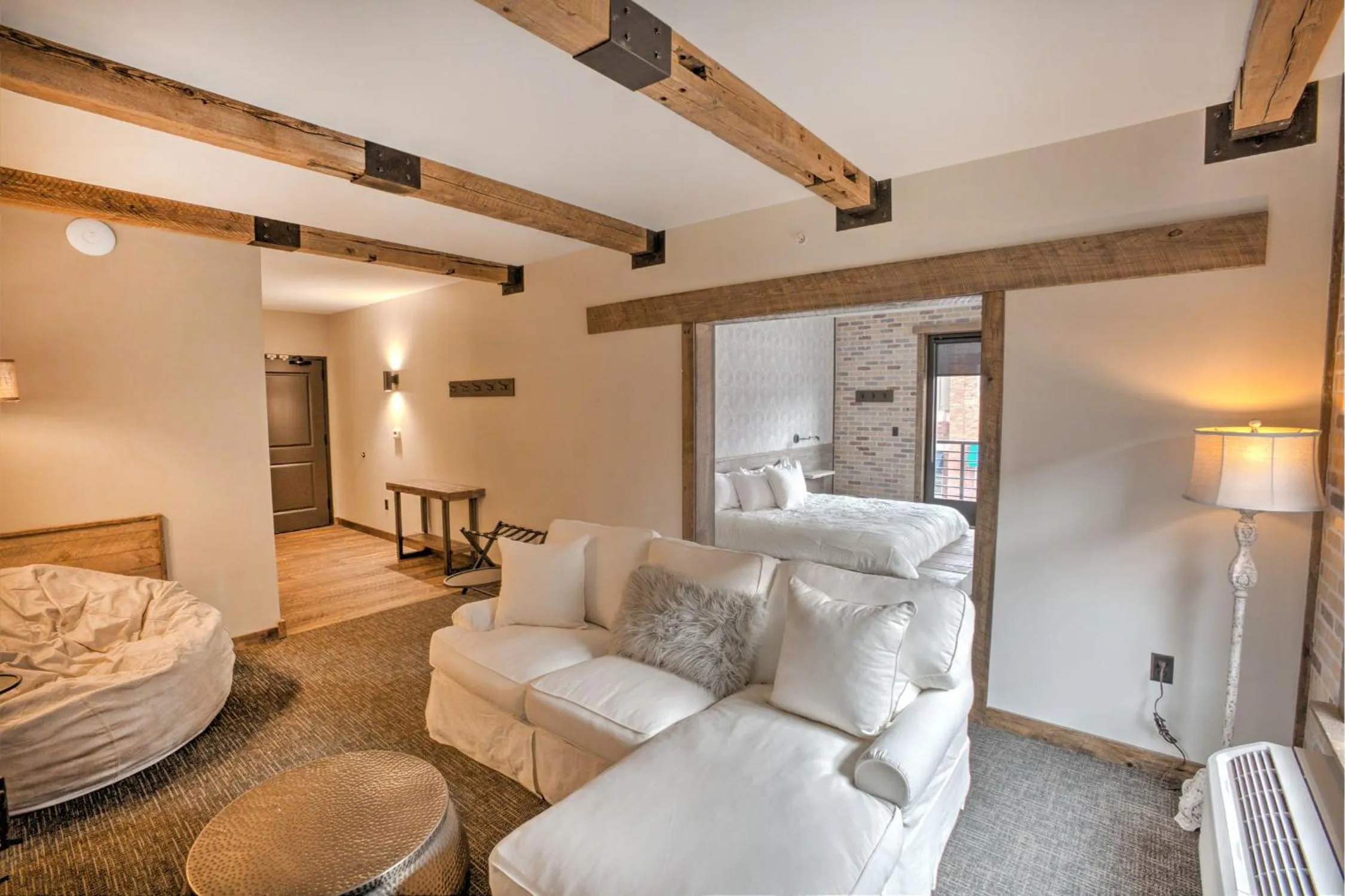 Junior Suite with Balcony in Hotel Crosby