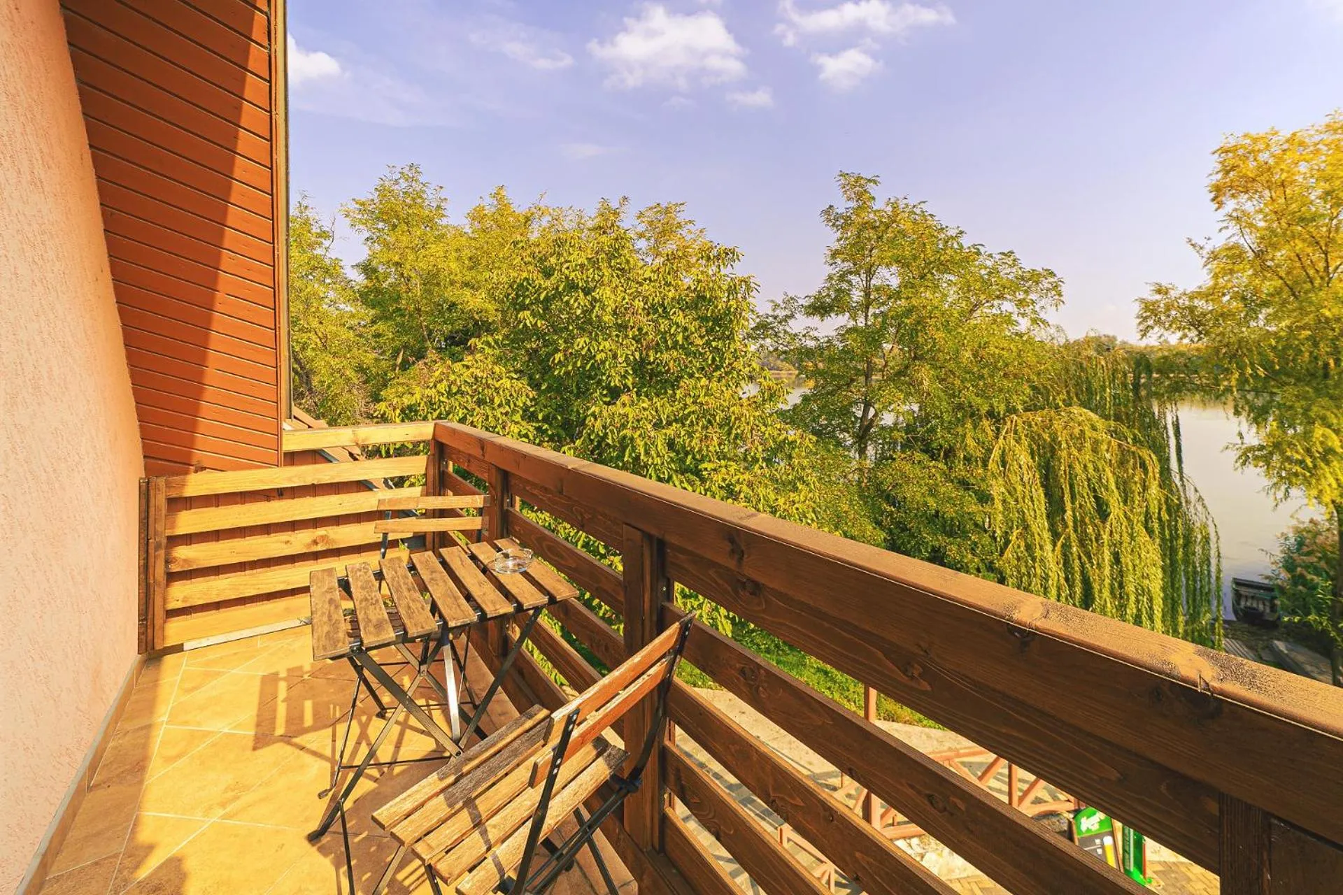 Deluxe Double or Twin Room with River View in Mártoni Resort & Restaurant