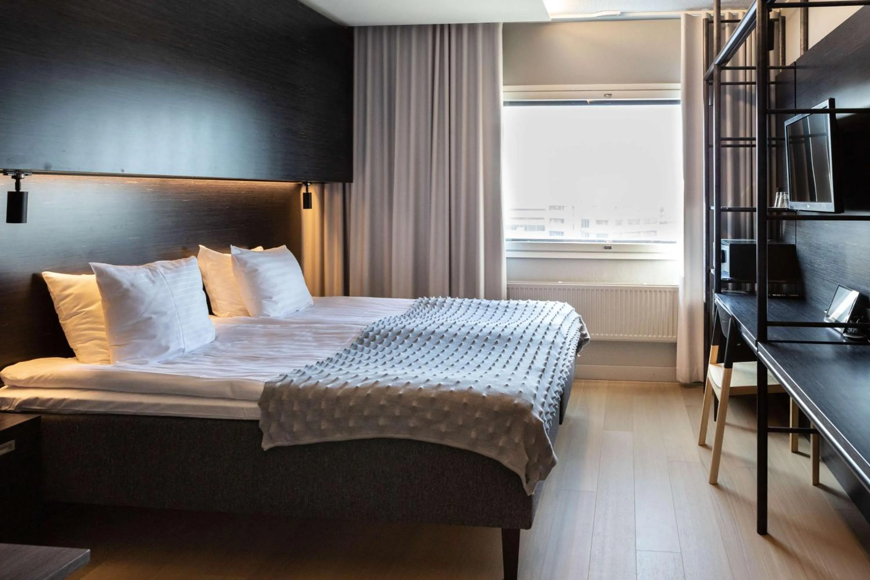 Superior Double Room in Scandic Helsinki Aviacongress