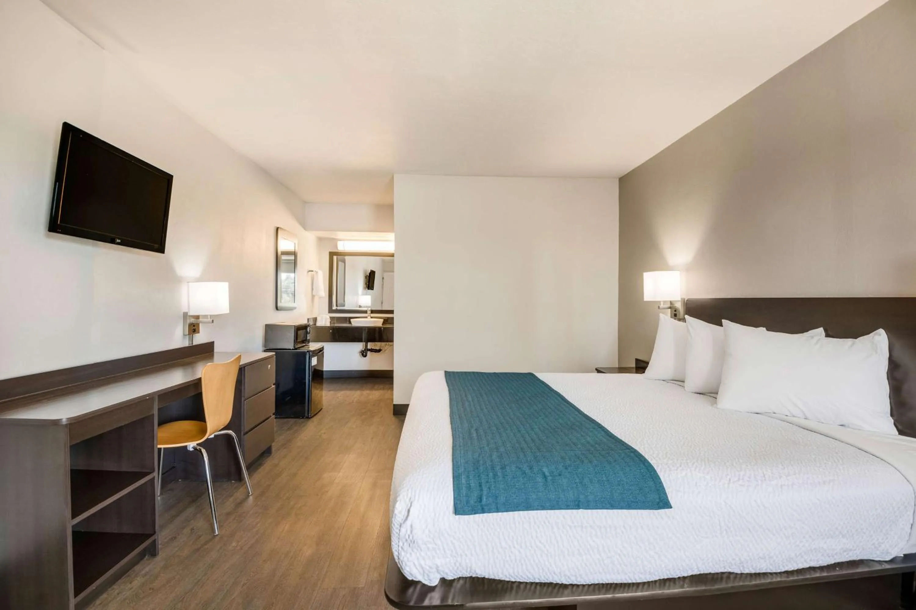 King Room - Disability Access - Non-Smoking in Motel 6-Tucson, AZ-Downtown