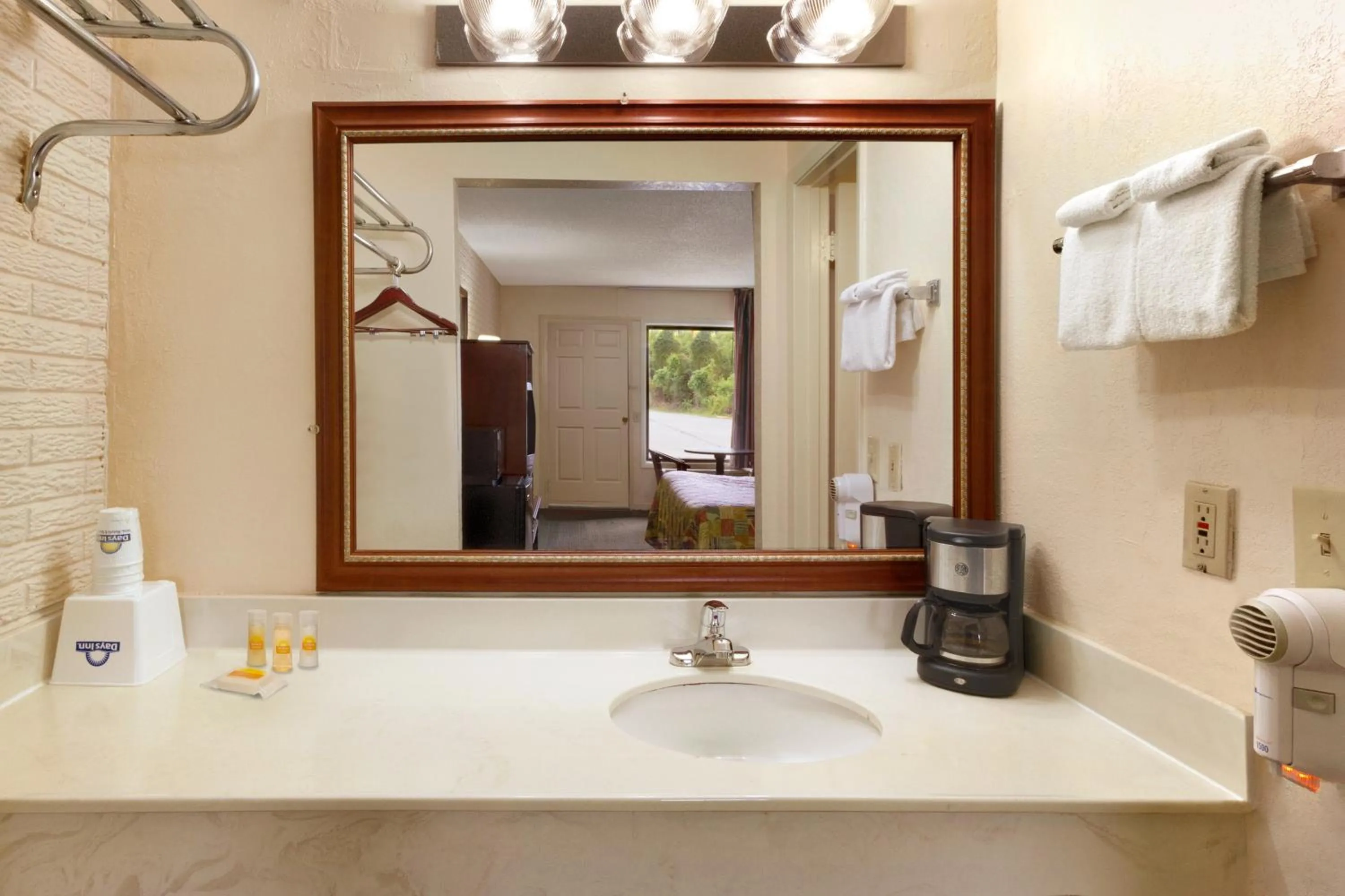 Double Room with Two Double Beds - Non-Smoking in Days Inn by Wyndham Hardeeville/ I-95 State Line