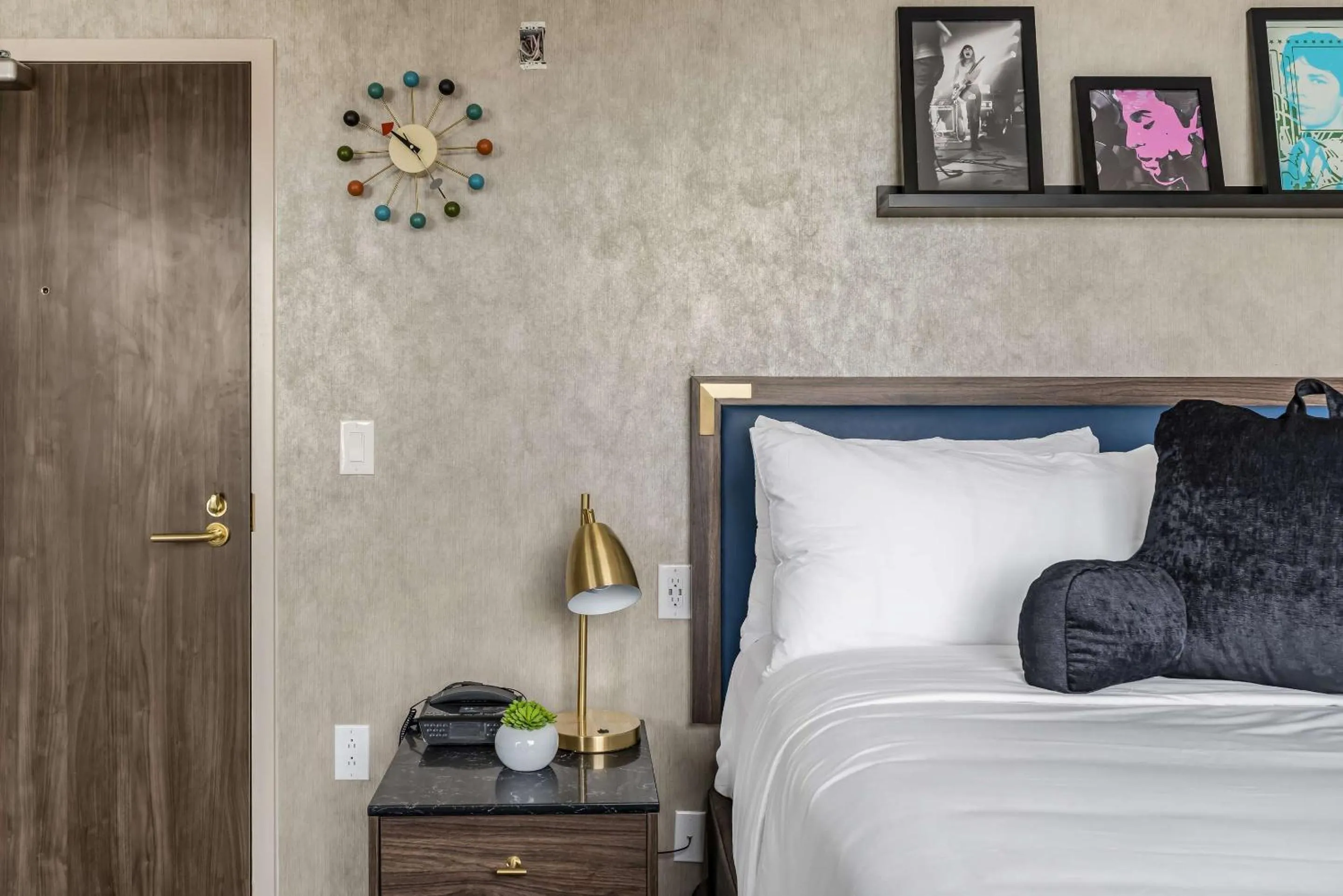 Family Room - Disability Access in Signature San Francisco