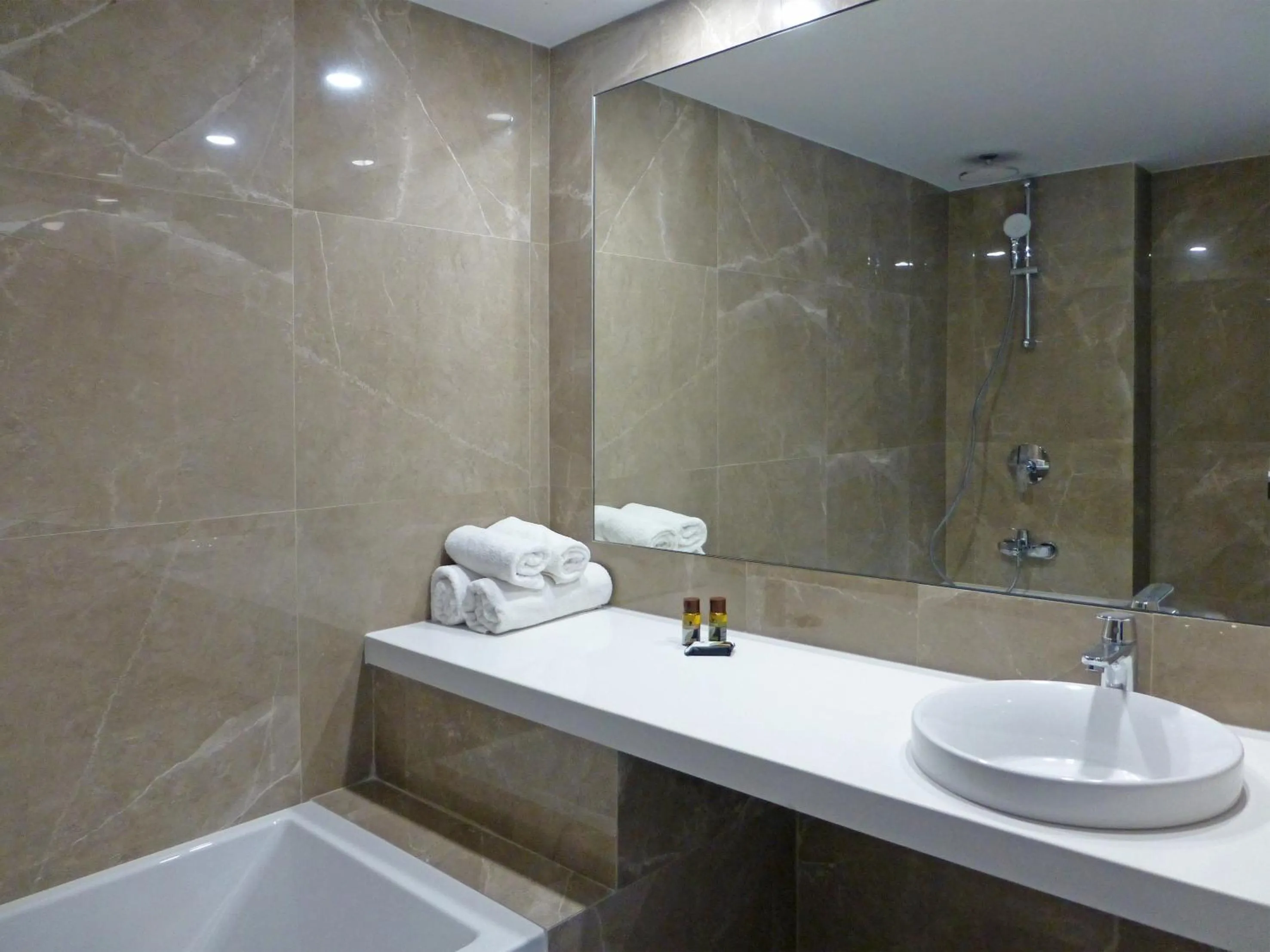 One-Bedroom Suite with Inland View in Sunrise Oasis Hotel & Waterpark