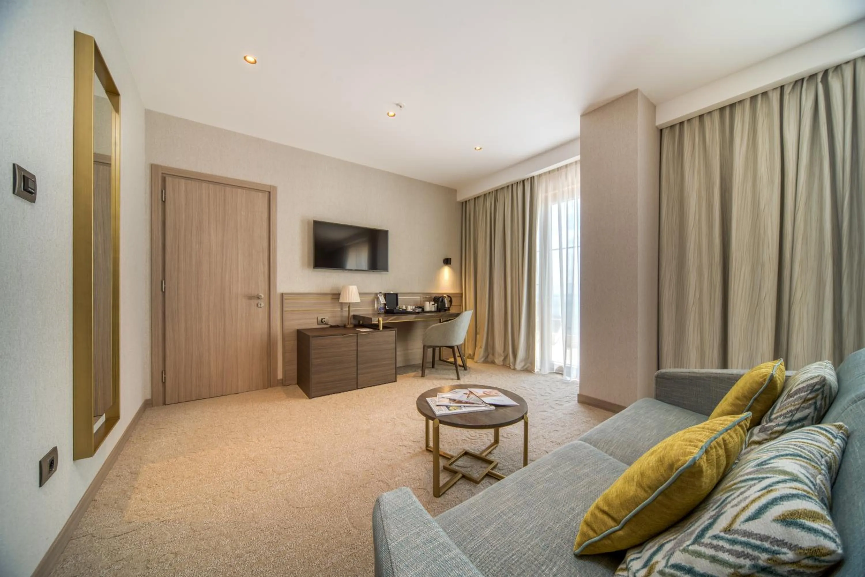 Junior Suite with Sea View in Hotel AMI Budva Petrovac