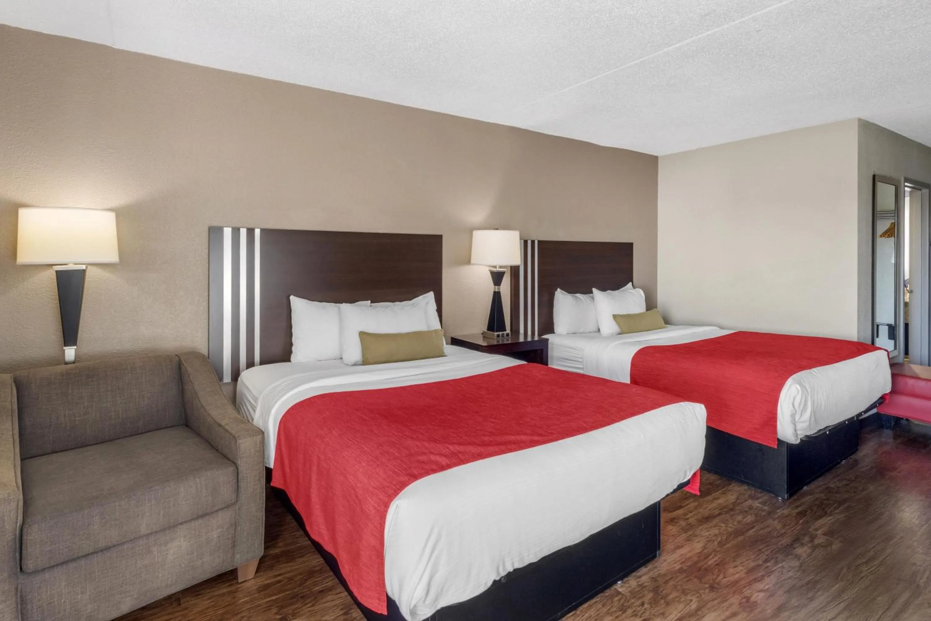 Queen Room with Two Queen Beds - Non-Smoking in SureStay by Best Western Greenville