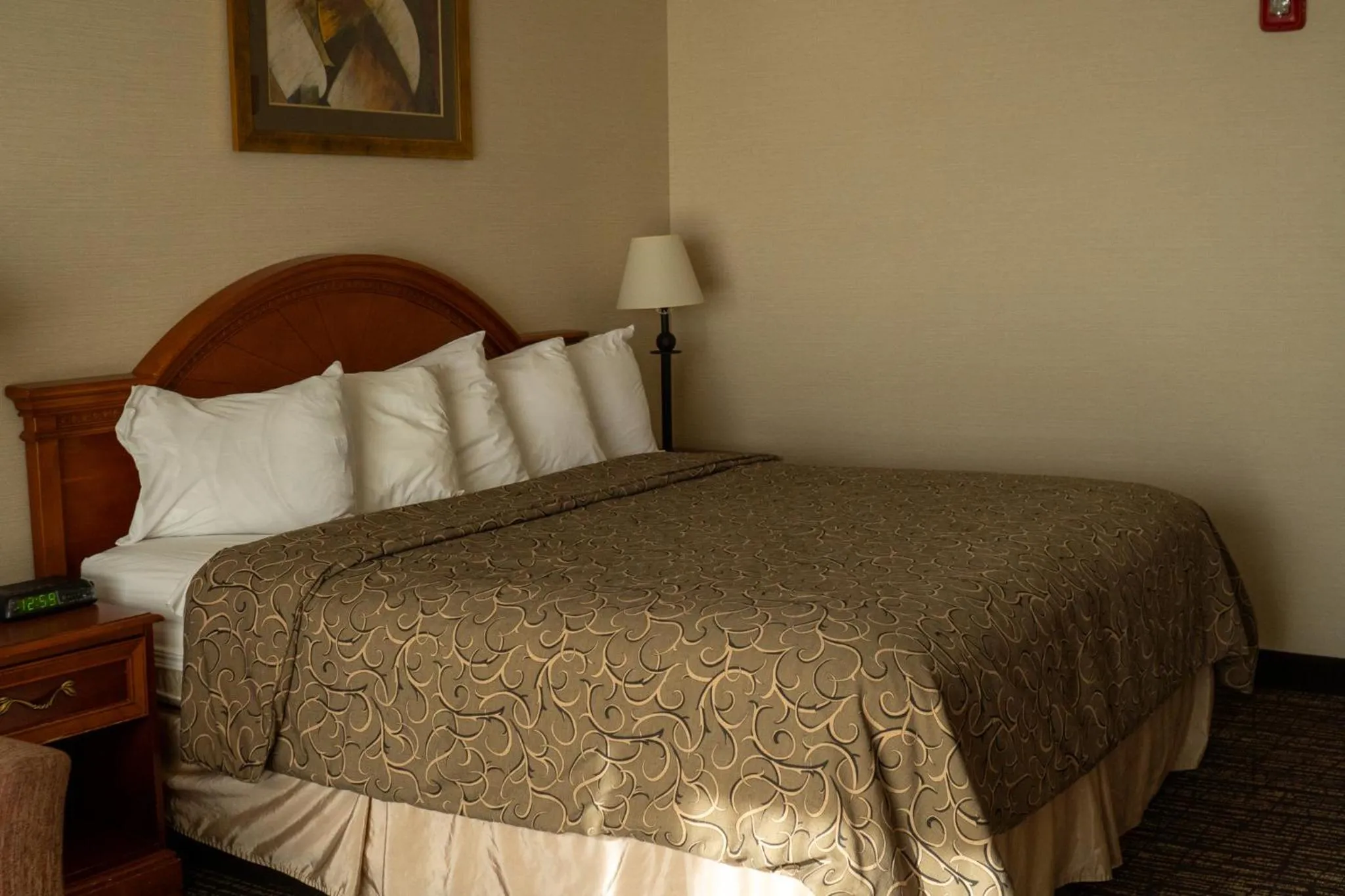 King Room in Hotel Topeka at City Center