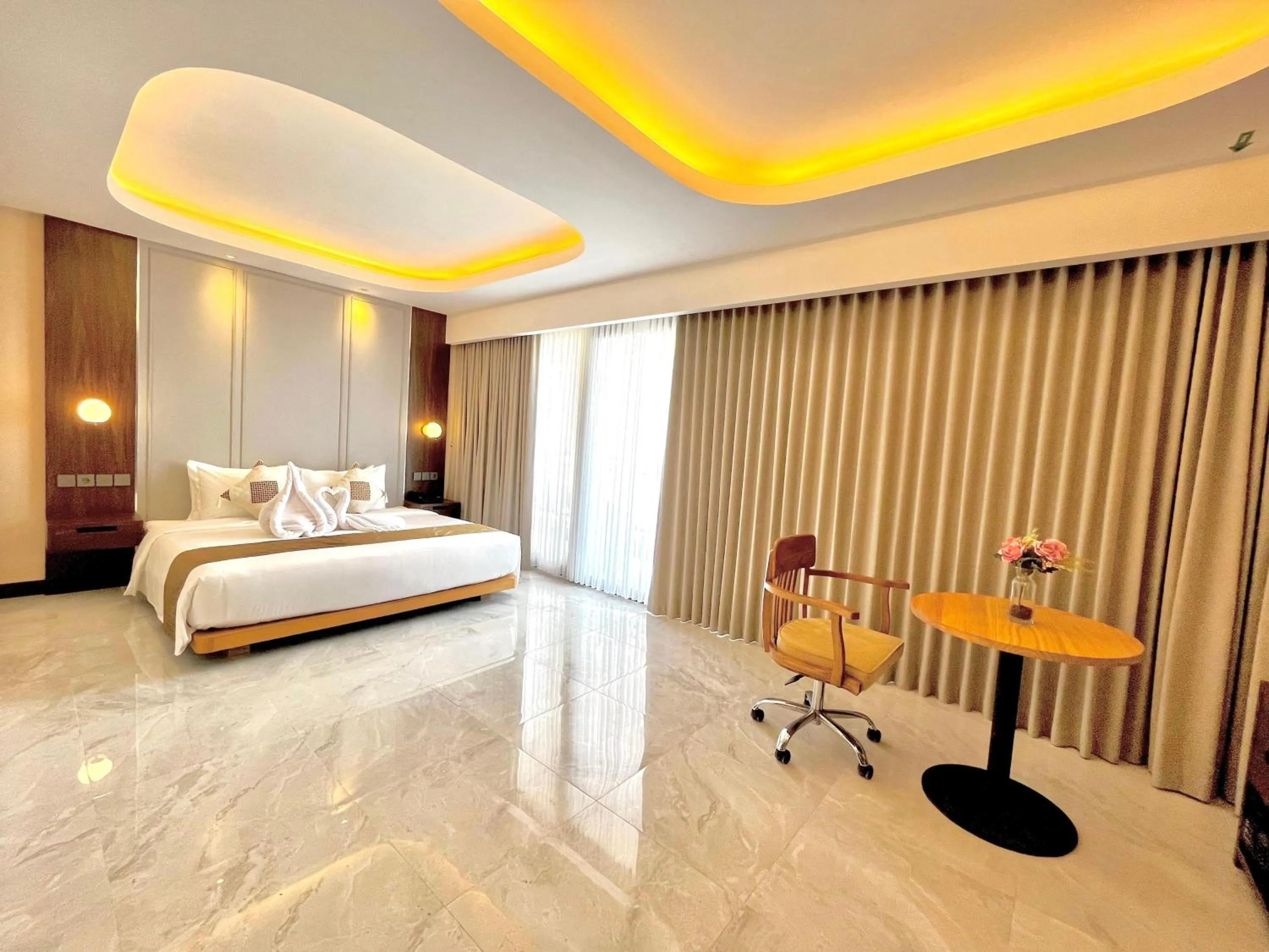 King Suite in Merapi Merbabu Hotel Yogyakarta Powered by Archipelago