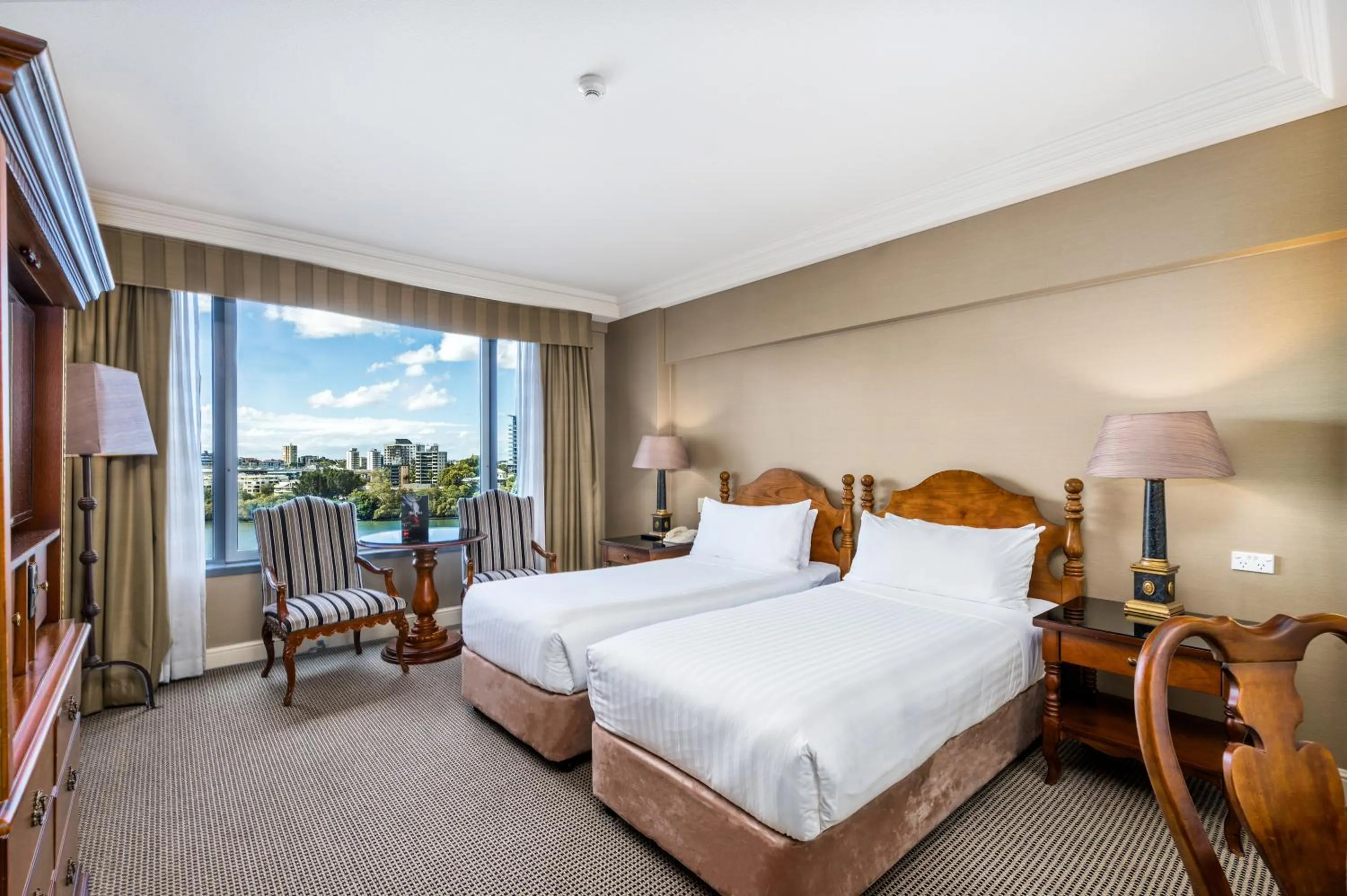 Deluxe Twin Room in Stamford Plaza Brisbane