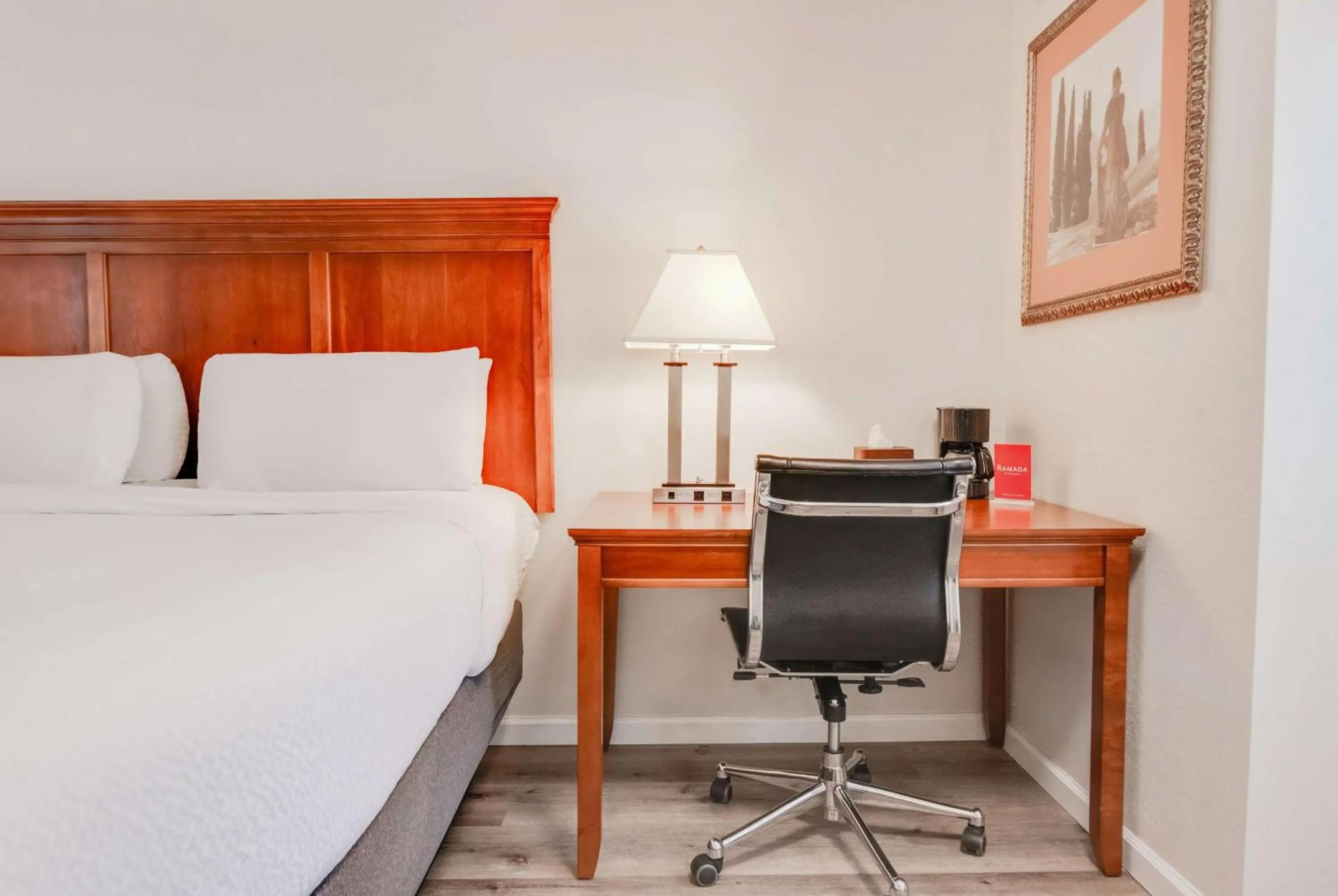 King Room - Non-Smoking in Ramada by Wyndham Mountain View