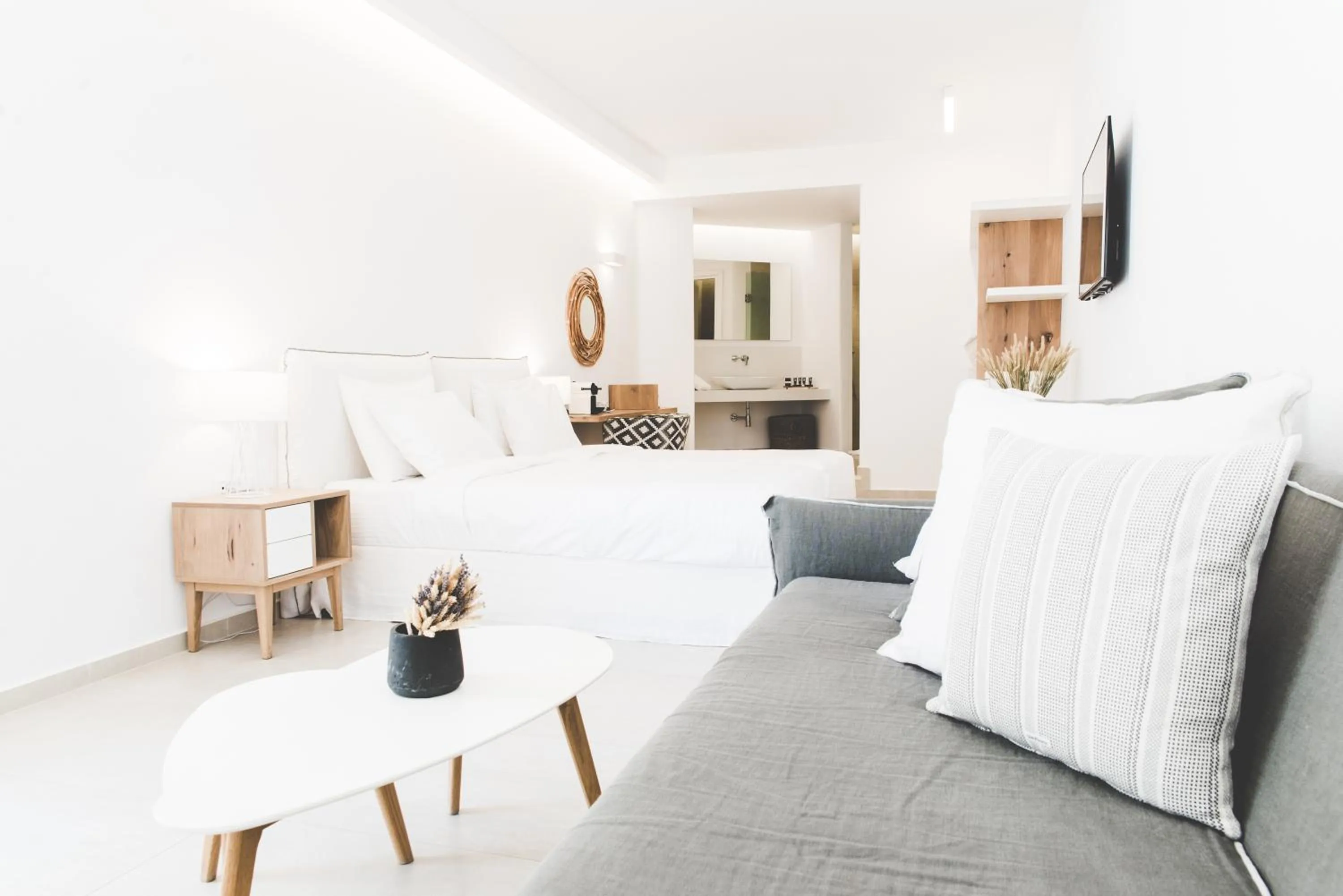 Super Paradise Friends Surrounding View Suite in Super Paradise Hotel