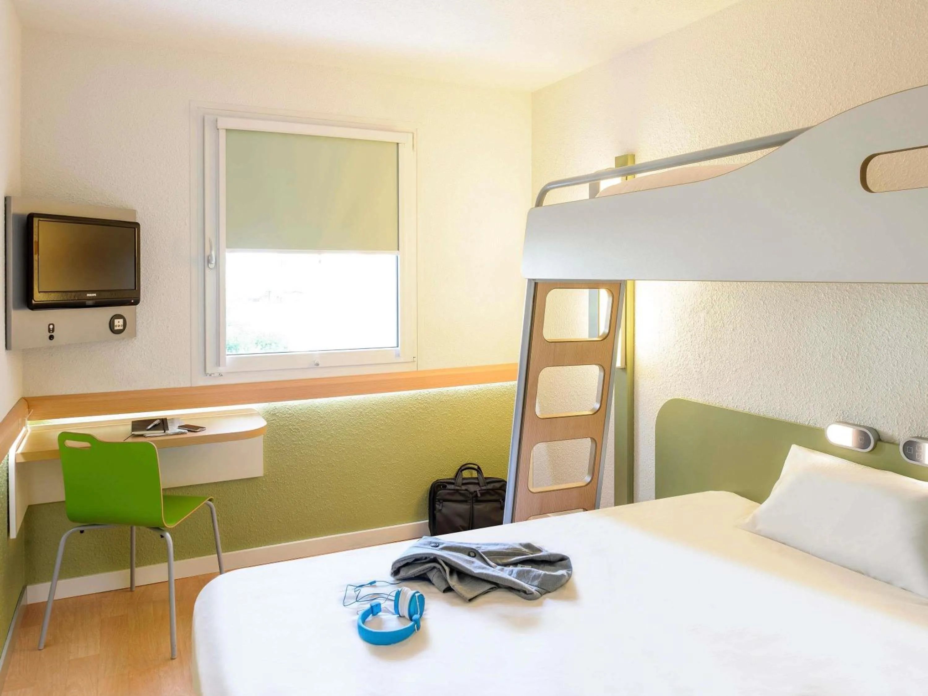 Triple Room in ibis budget Strasbourg Sud Illkirch