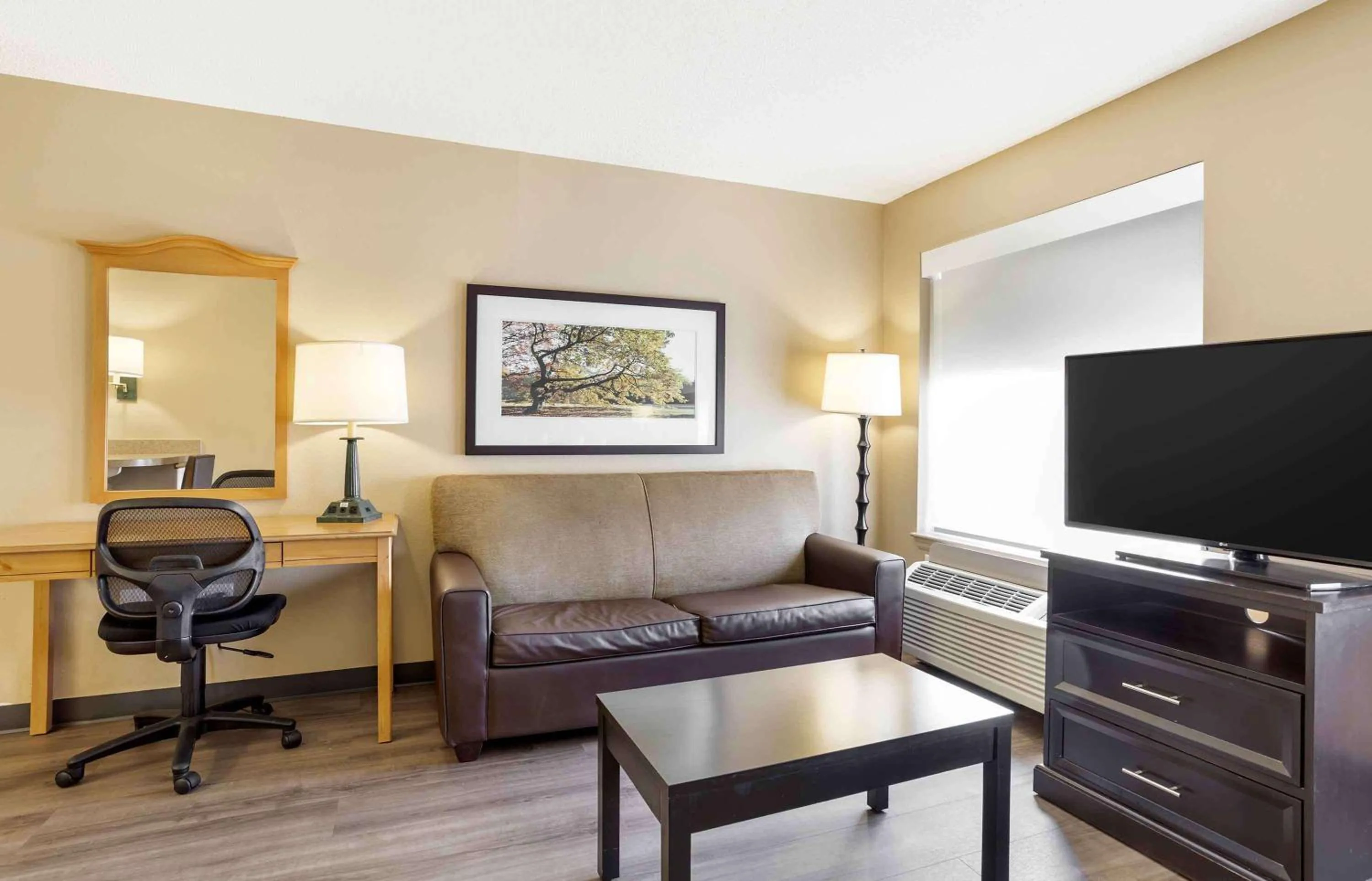 Deluxe Studio with 1 King Bed - Non-Smoking in Extended Stay America Suites - Meadowlands - East Rutherford