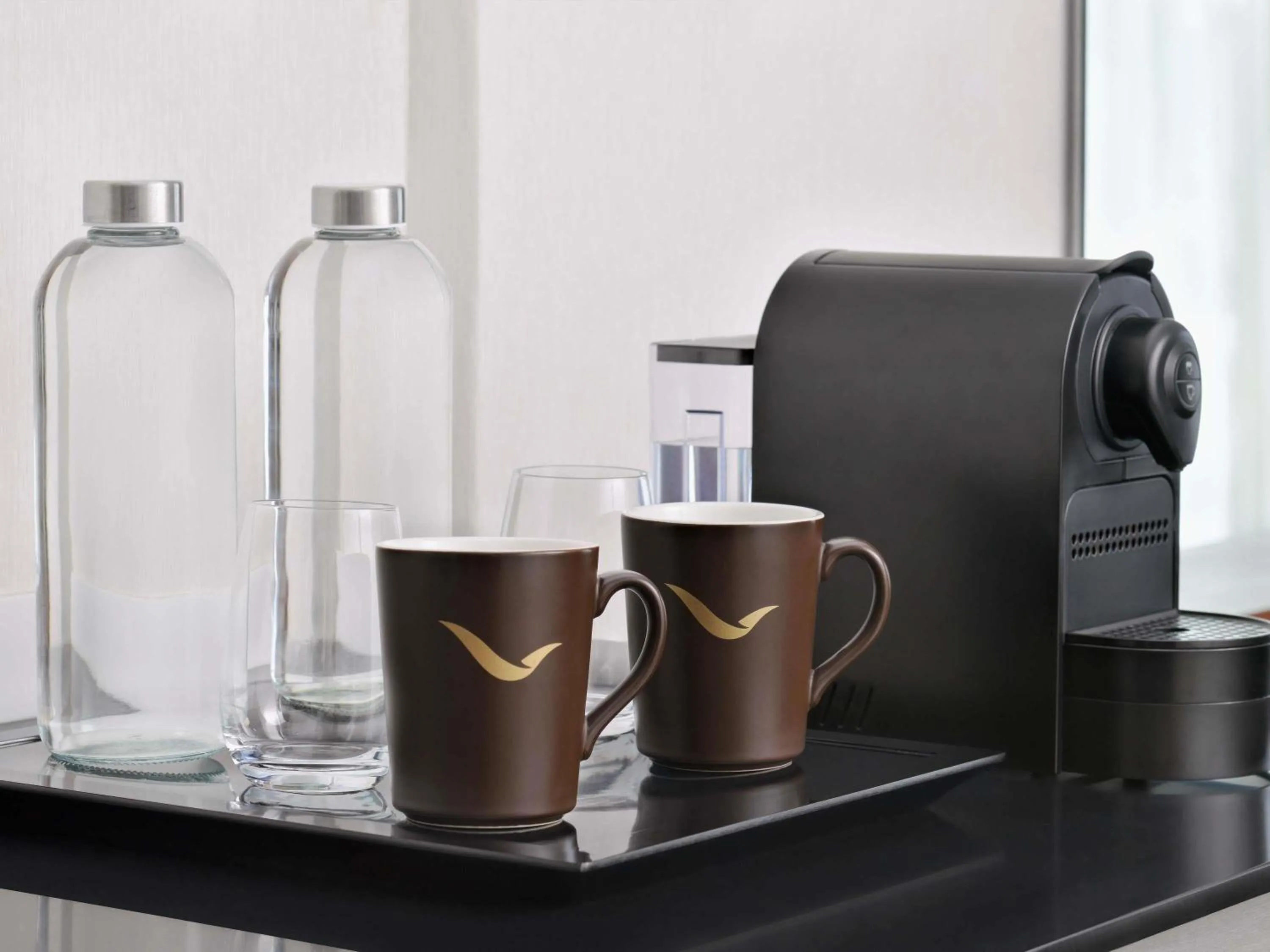 Deluxe Twin Room in Mövenpick Hotel Apartments Downtown Dubai