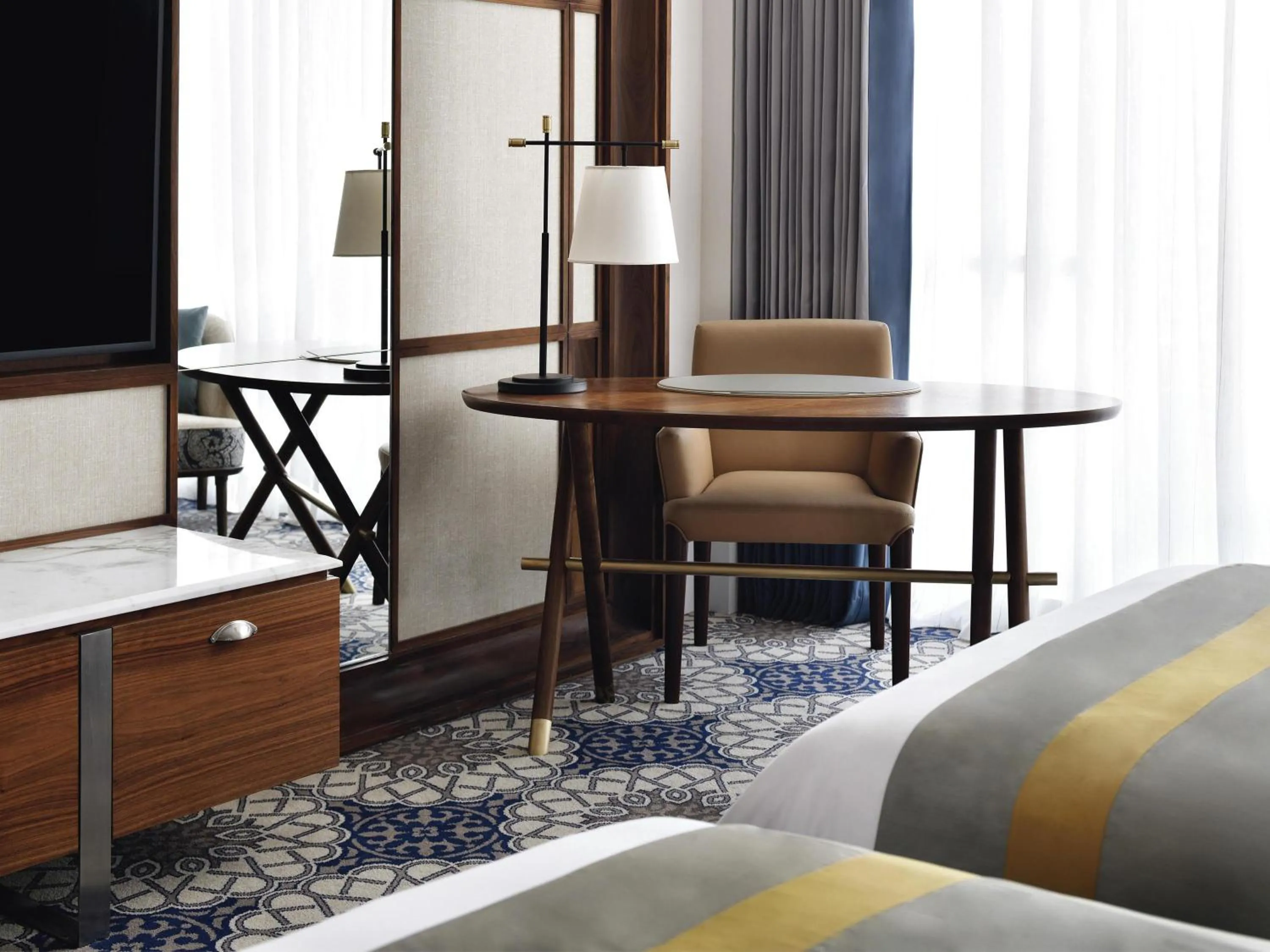 Executive Twin Room with Lounge Access, Breakfast, Evening drinks and Canapés in Grand Plaza Mövenpick Media City