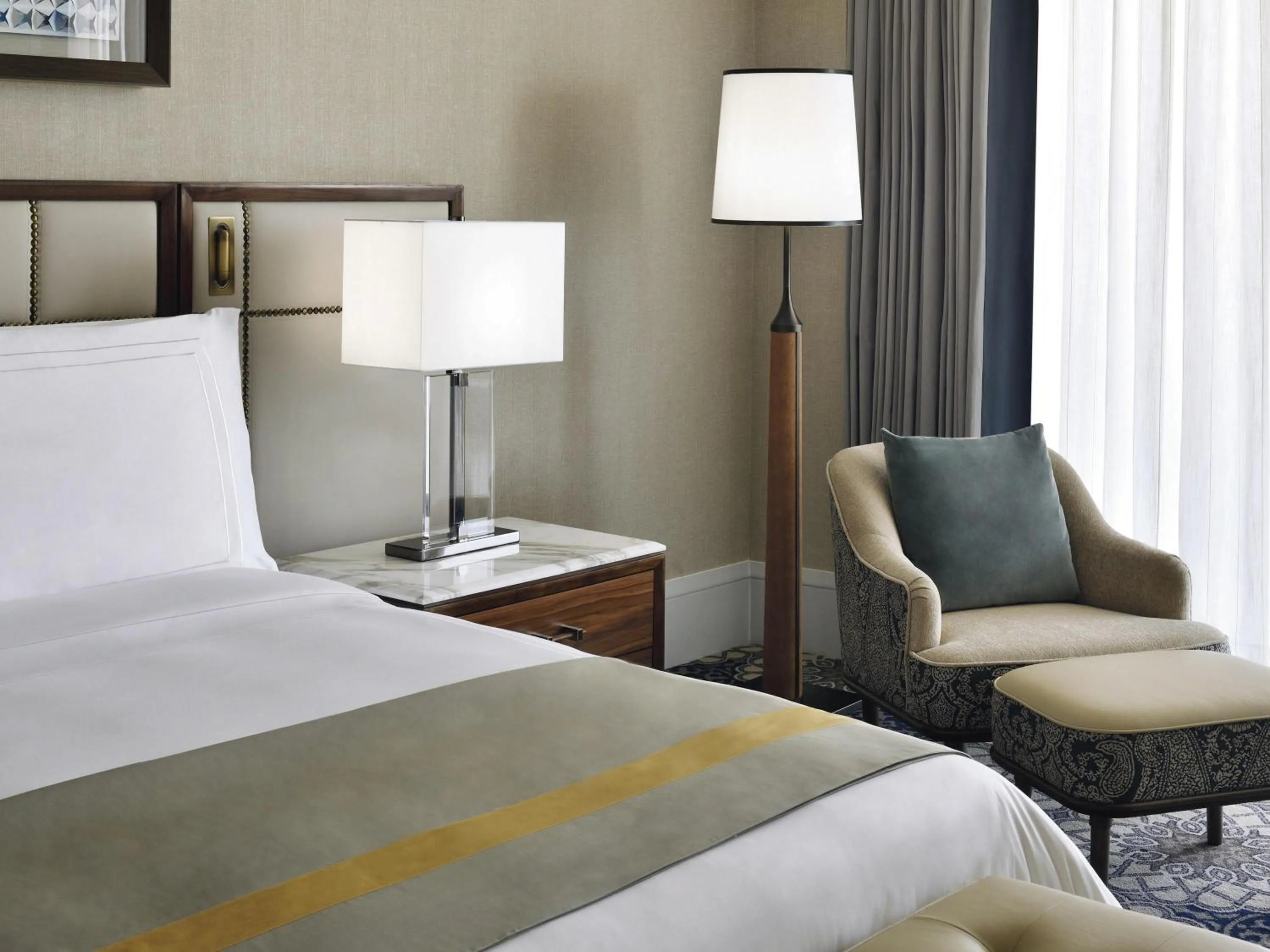 Executive King Room, Sea View with Lounge Access, Breakfast, Evening drinks and Canapés in Grand Plaza Mövenpick Media City