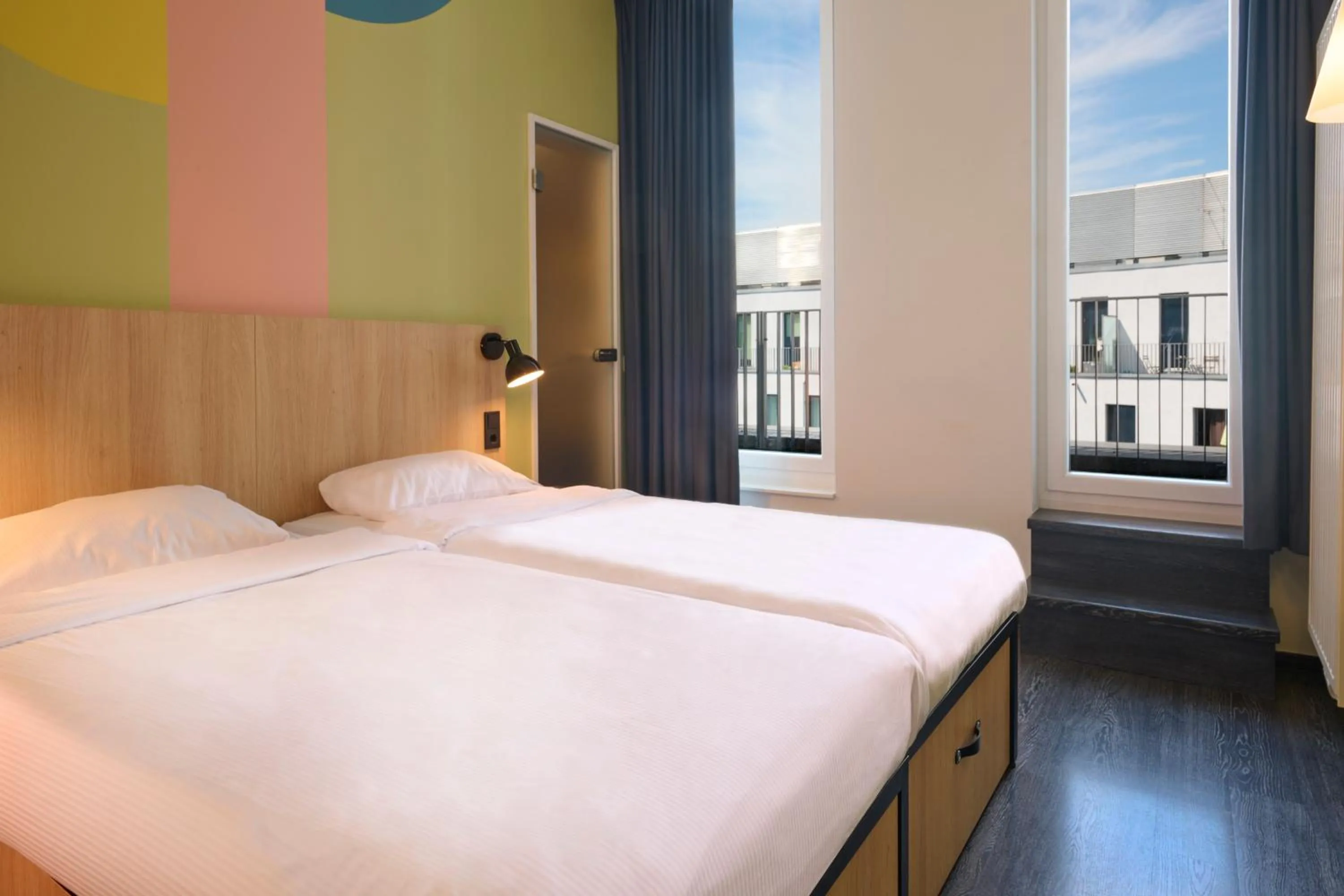 Standard Twin Room in Generator Berlin Alexanderplatz