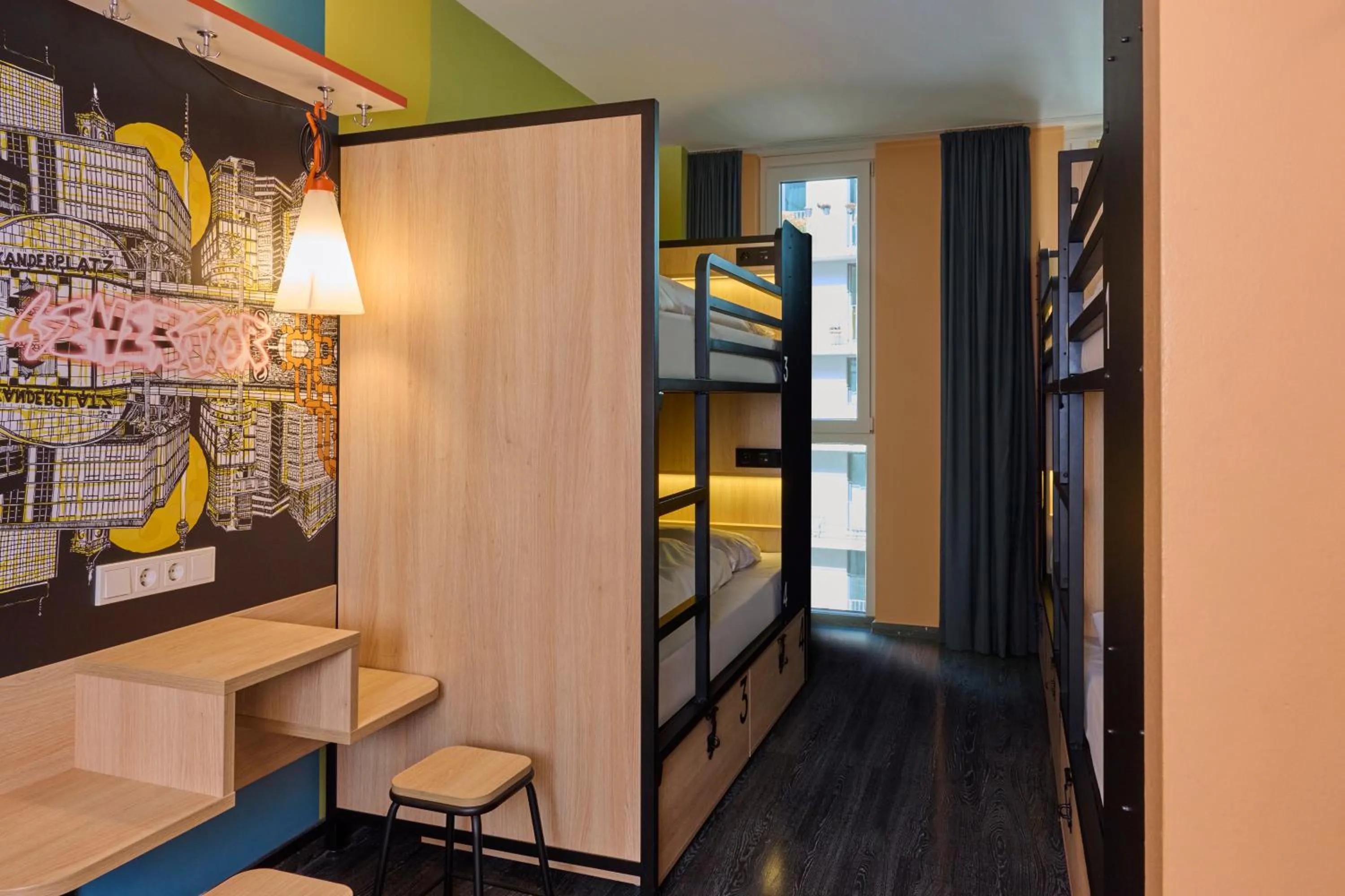 6-Bed Room with Shared Bathroom in Generator Berlin Alexanderplatz