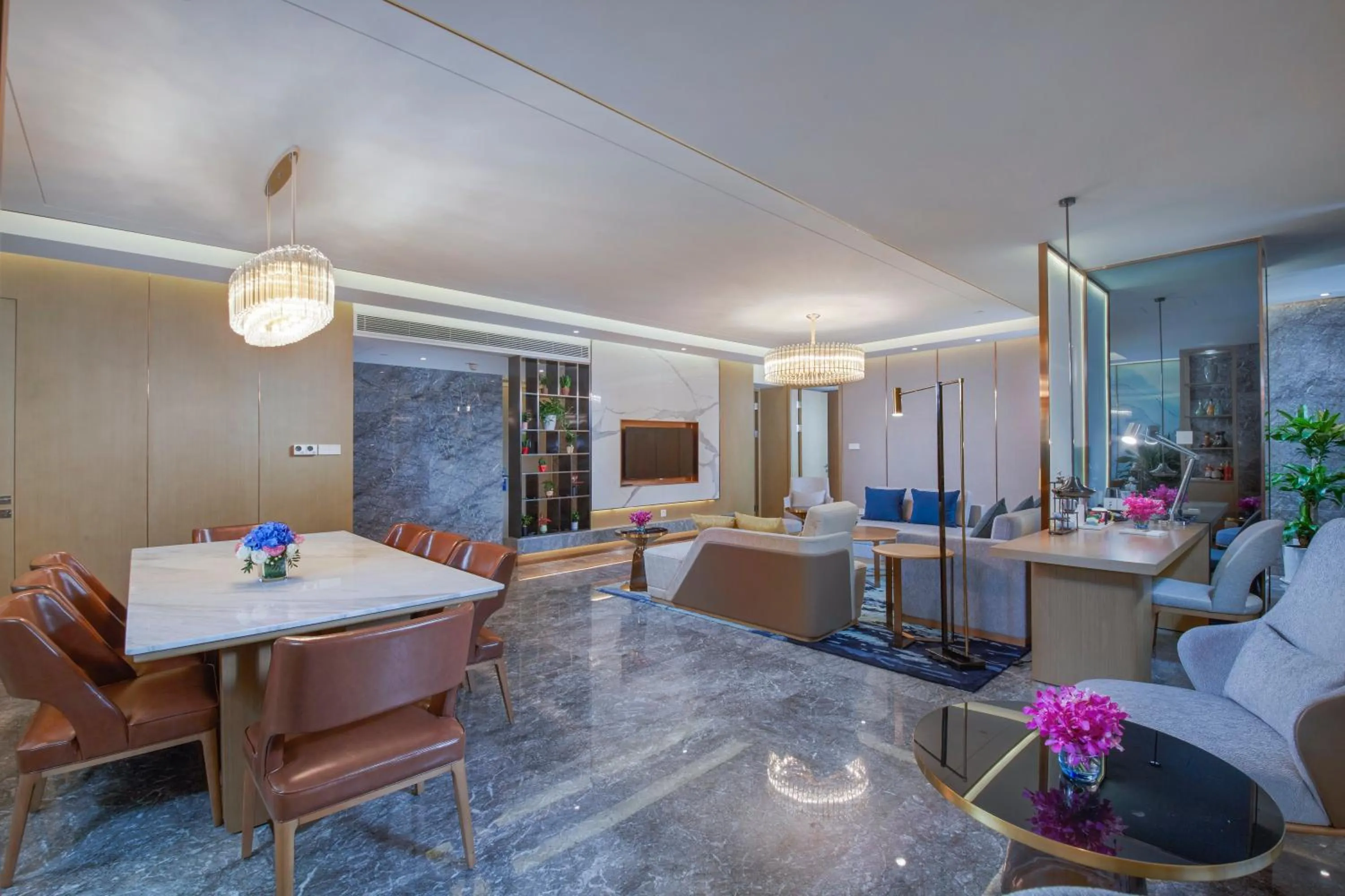 King Suite in Holiday Inn Express Zhengzhou Longzi Lake by IHG