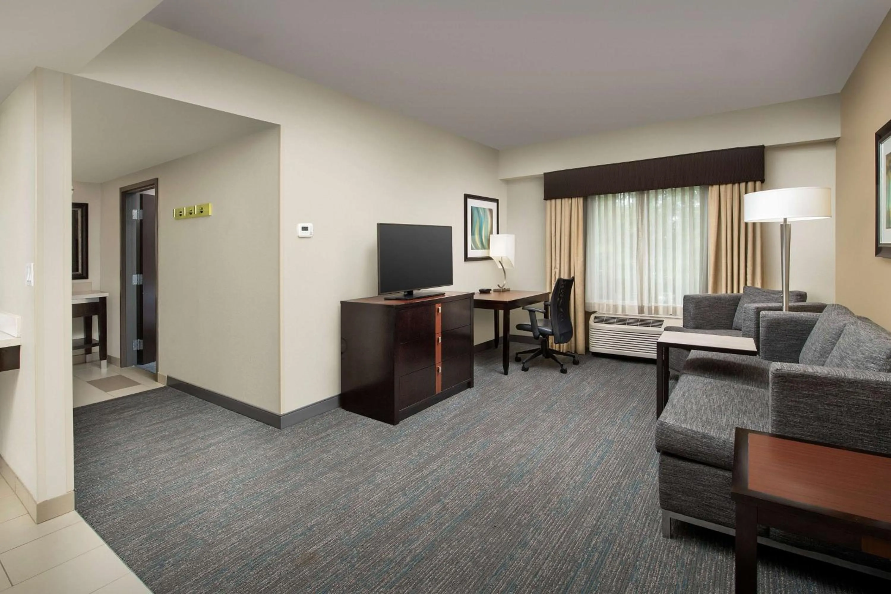 King Suite - Non-Smoking in Hampton Inn & Suites Alpharetta-Windward