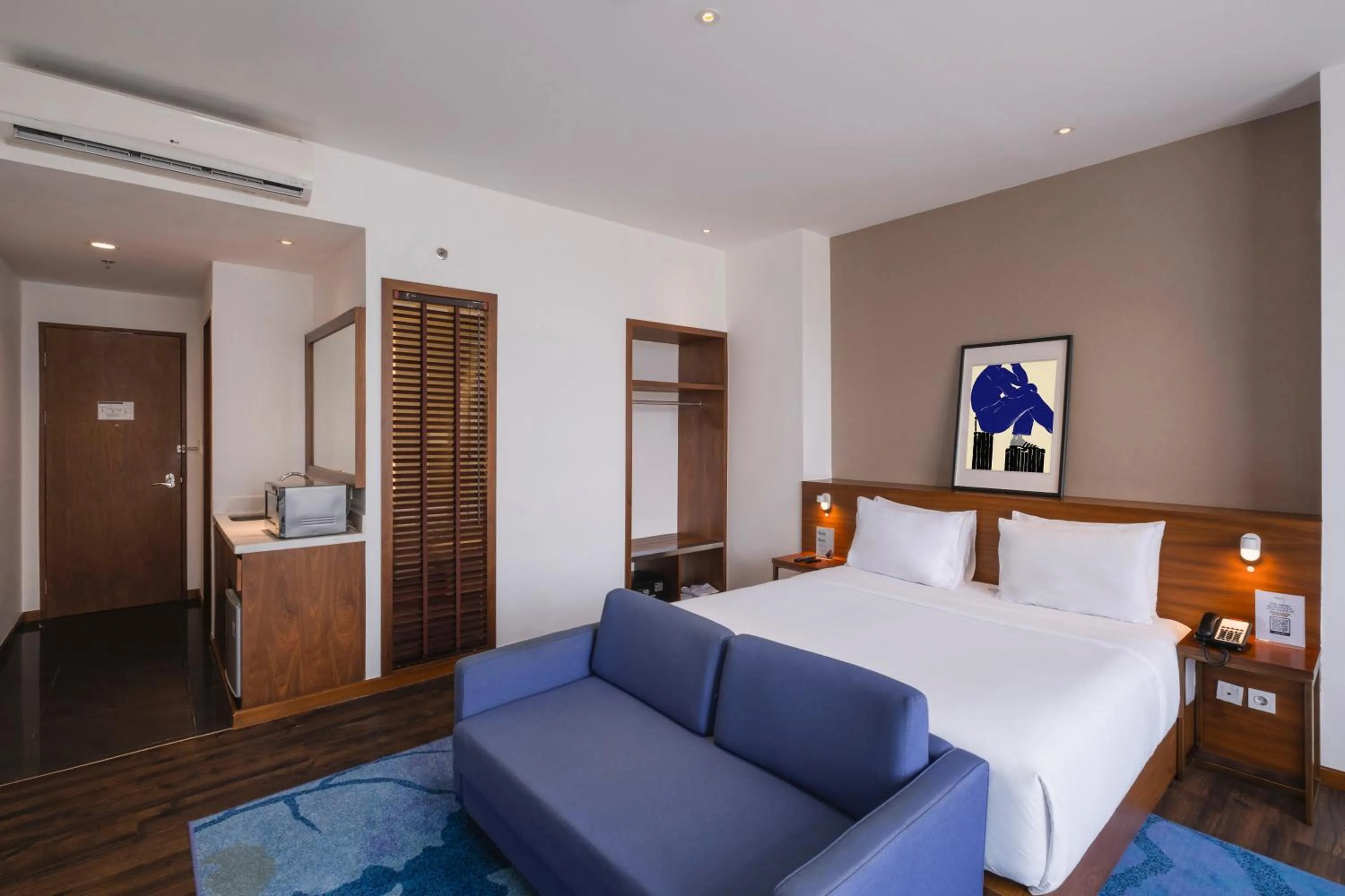 Large Double or Twin Room in Veranda Serviced Residence Puri