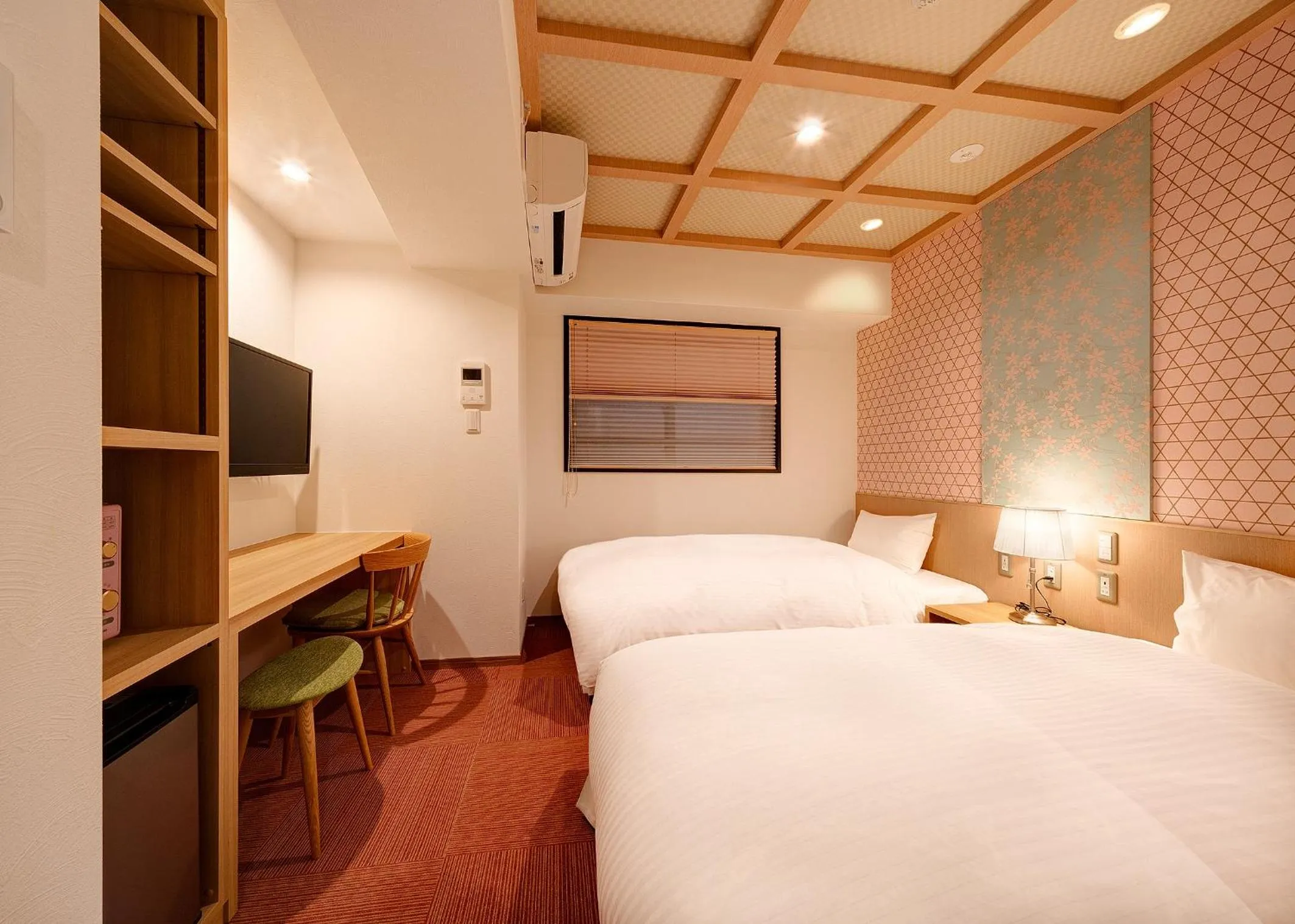 Twin Room with no Karaoke in Hotel Sanrriott Kitahama