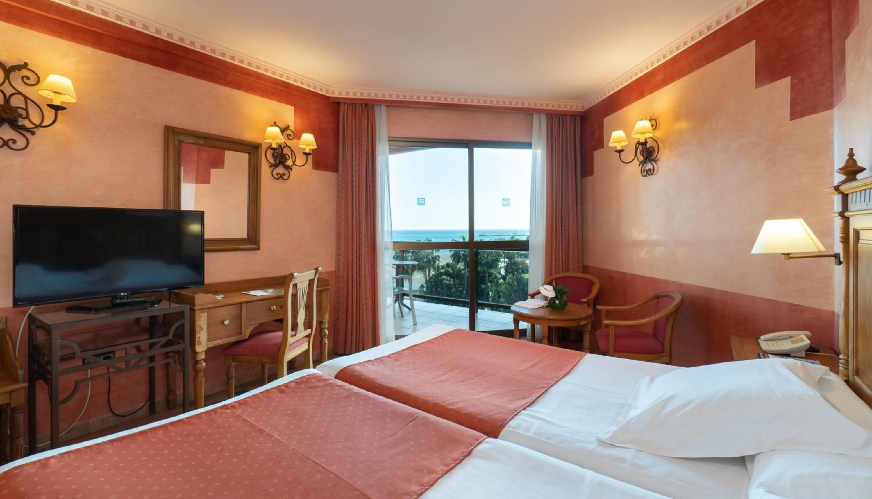 Double or Twin Room with Partial Sea View in MS Amaragua