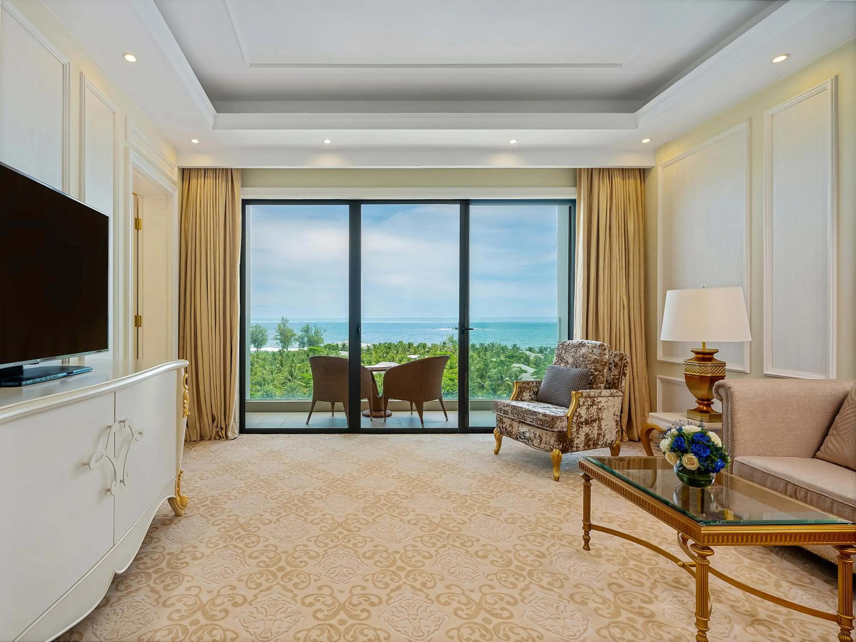 Suite with Sea View in Radisson Blu Resort Phu Quoc