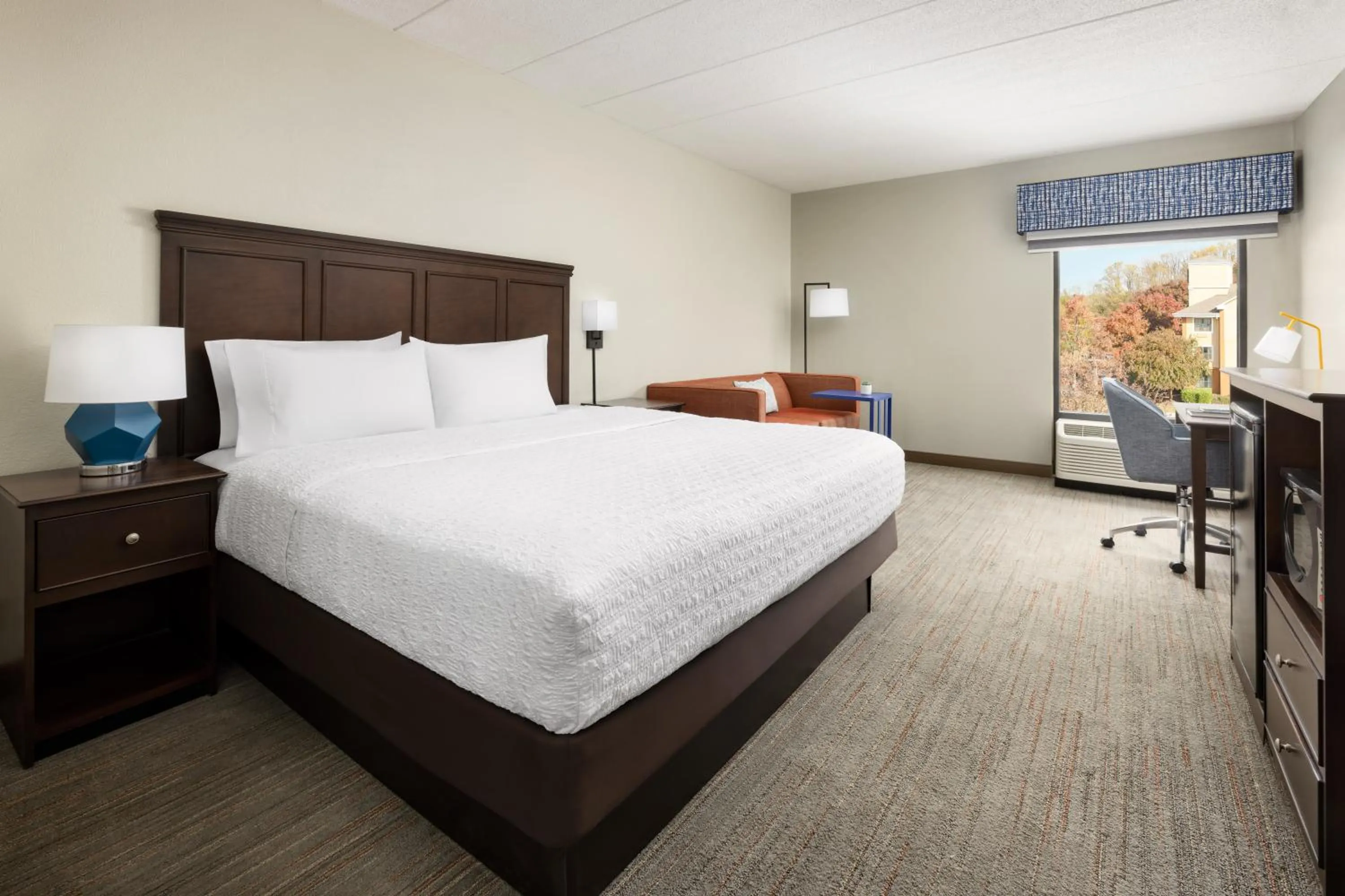 King Room with Sofa Bed and Study - Non-Smoking in Hampton Inn Columbia, MD